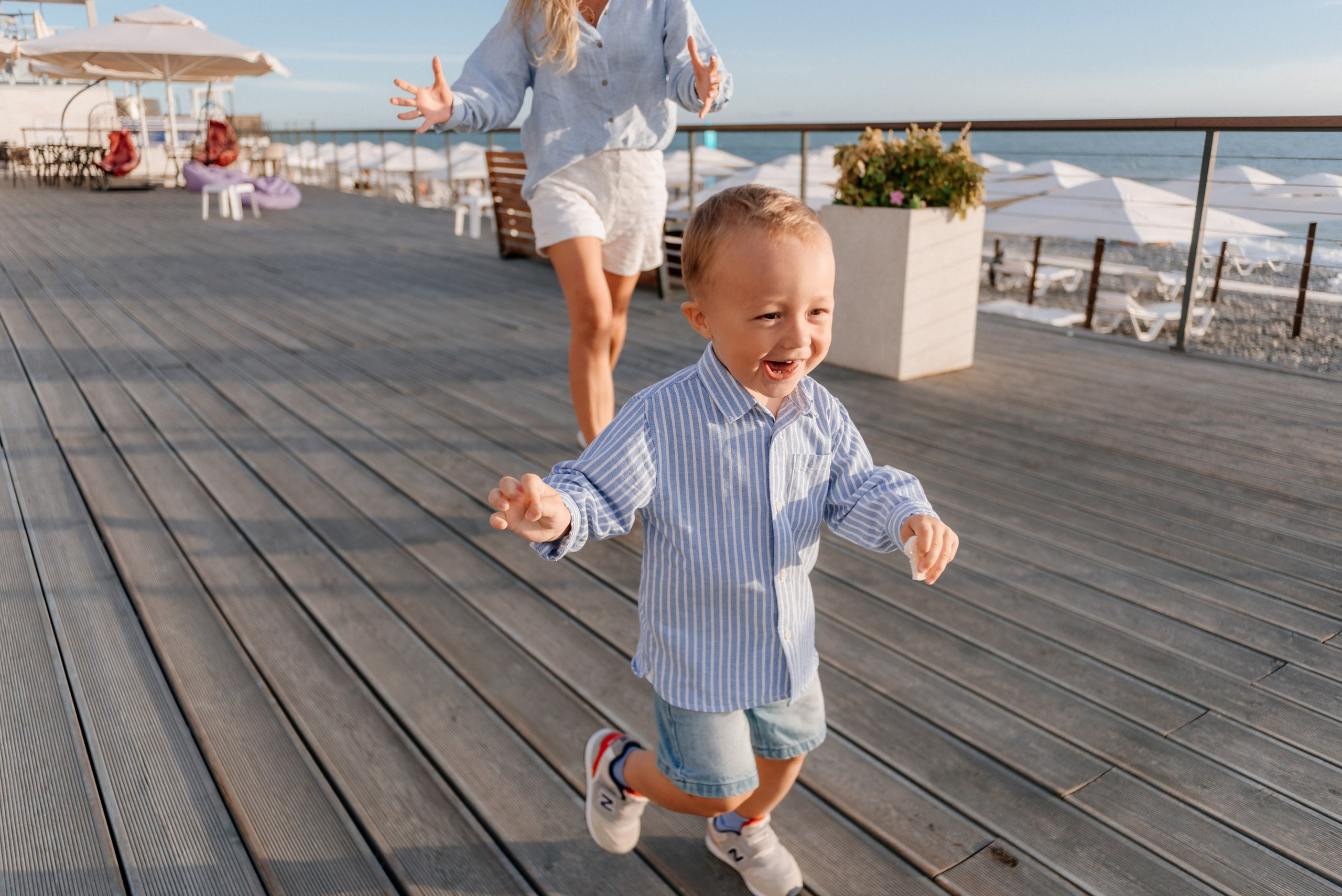Family photoshoot in Batumi. Fedor Lemeshko — Destination Wedding and Family Lifestyle photographer