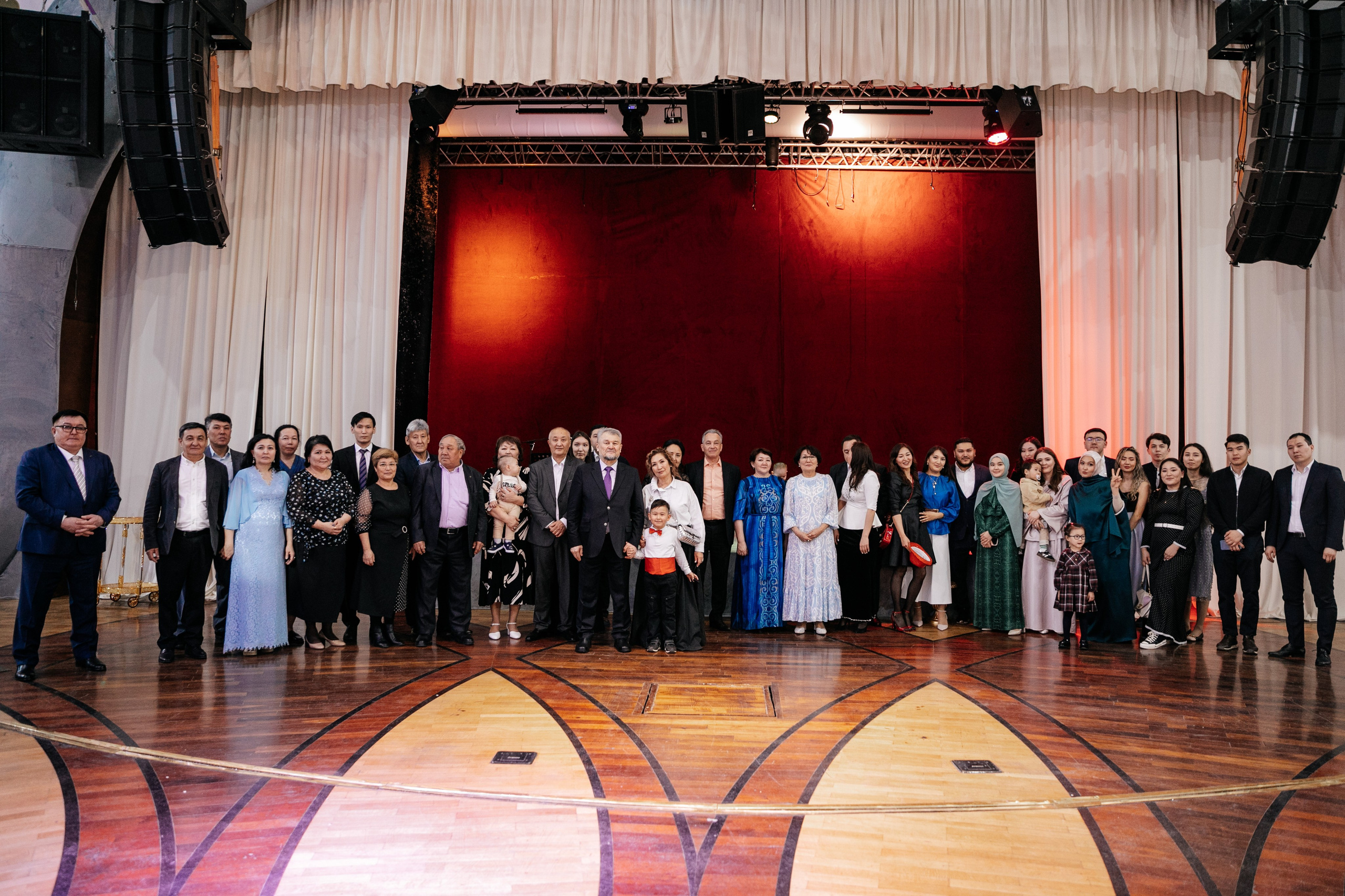 Свадебный банкет Абылайхан и Меруерт. Akkanatart.kz