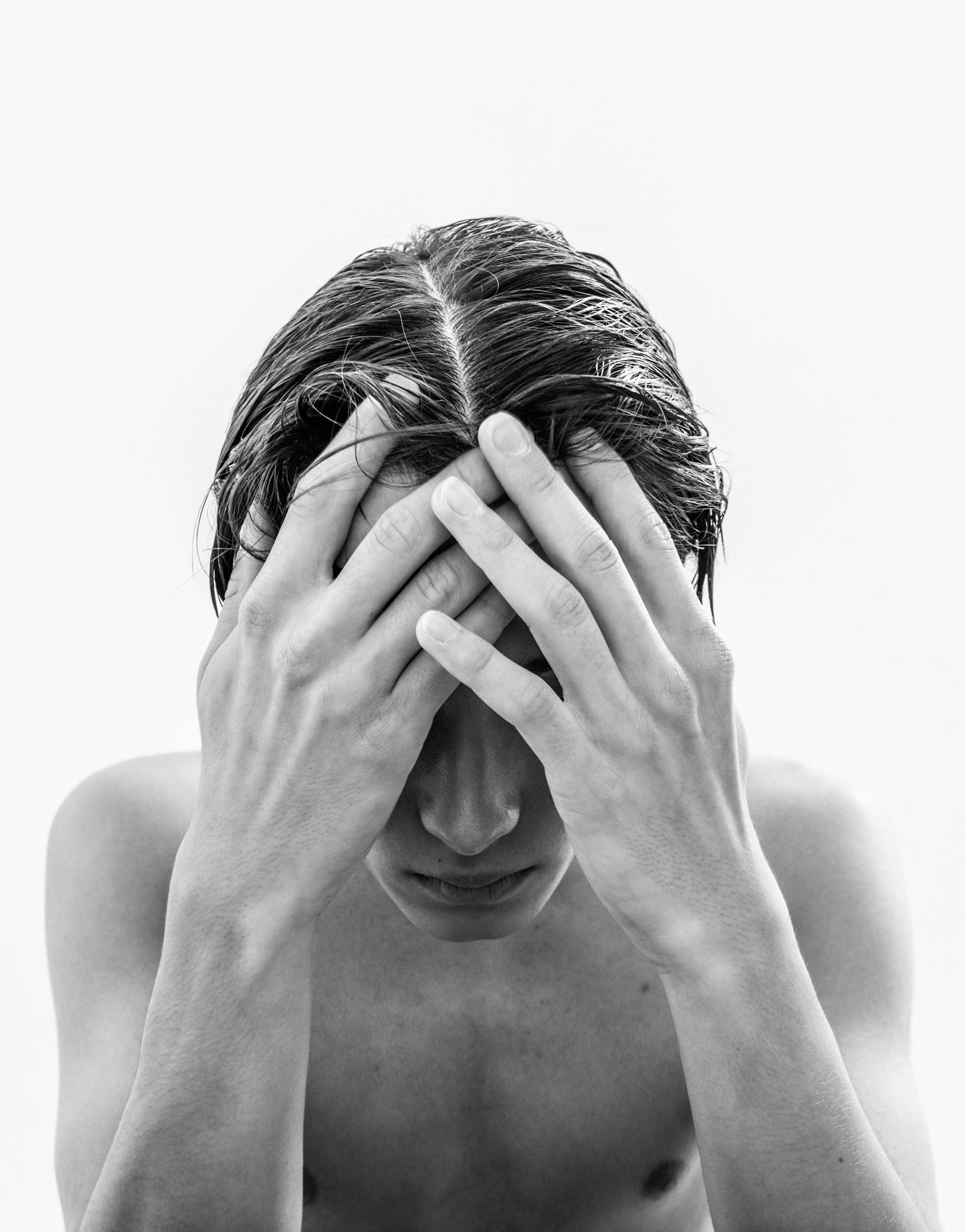 Художественный мужской портрет, черно-белая фотография Москва.