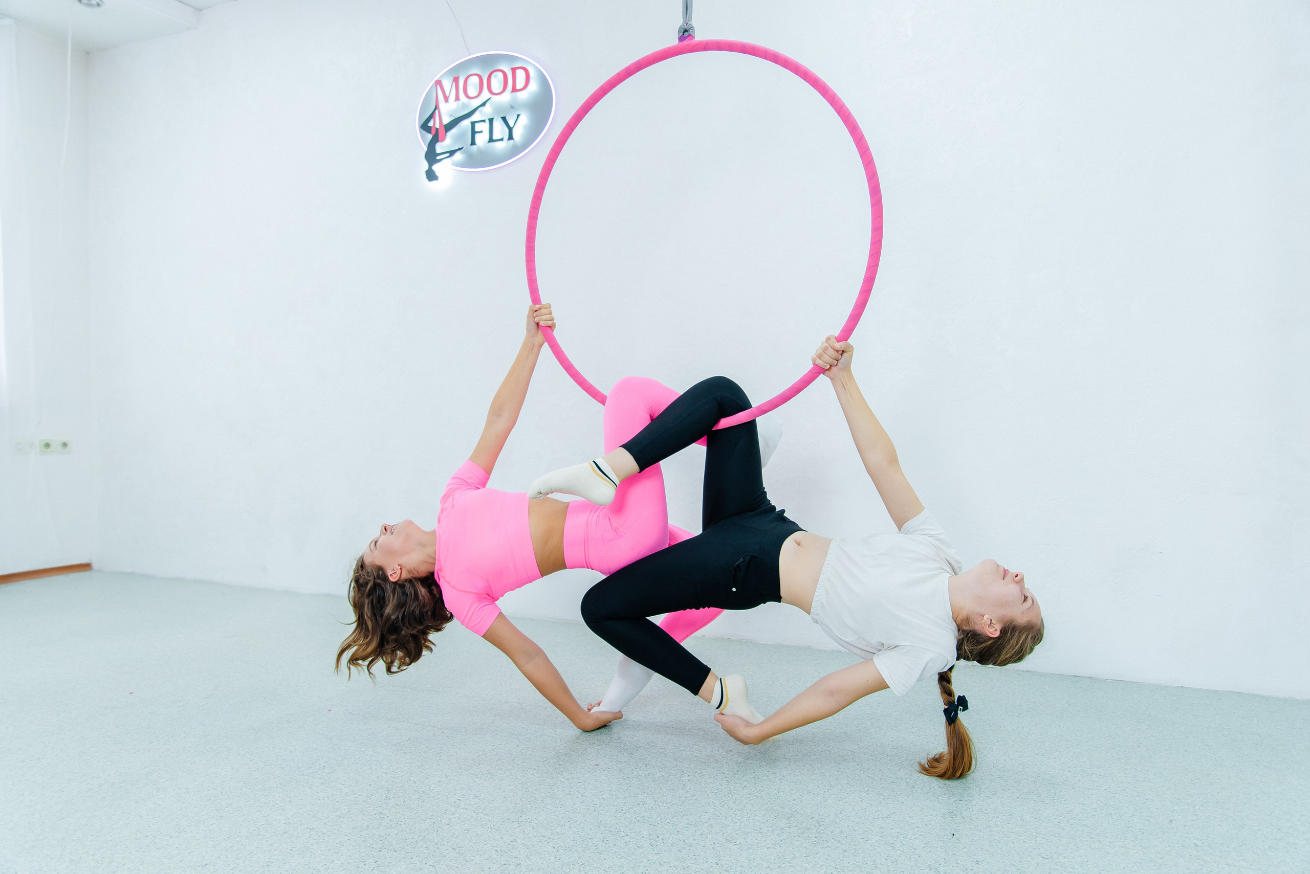 Студия воздушной акробатики. Семейный фотограф в Барнауле