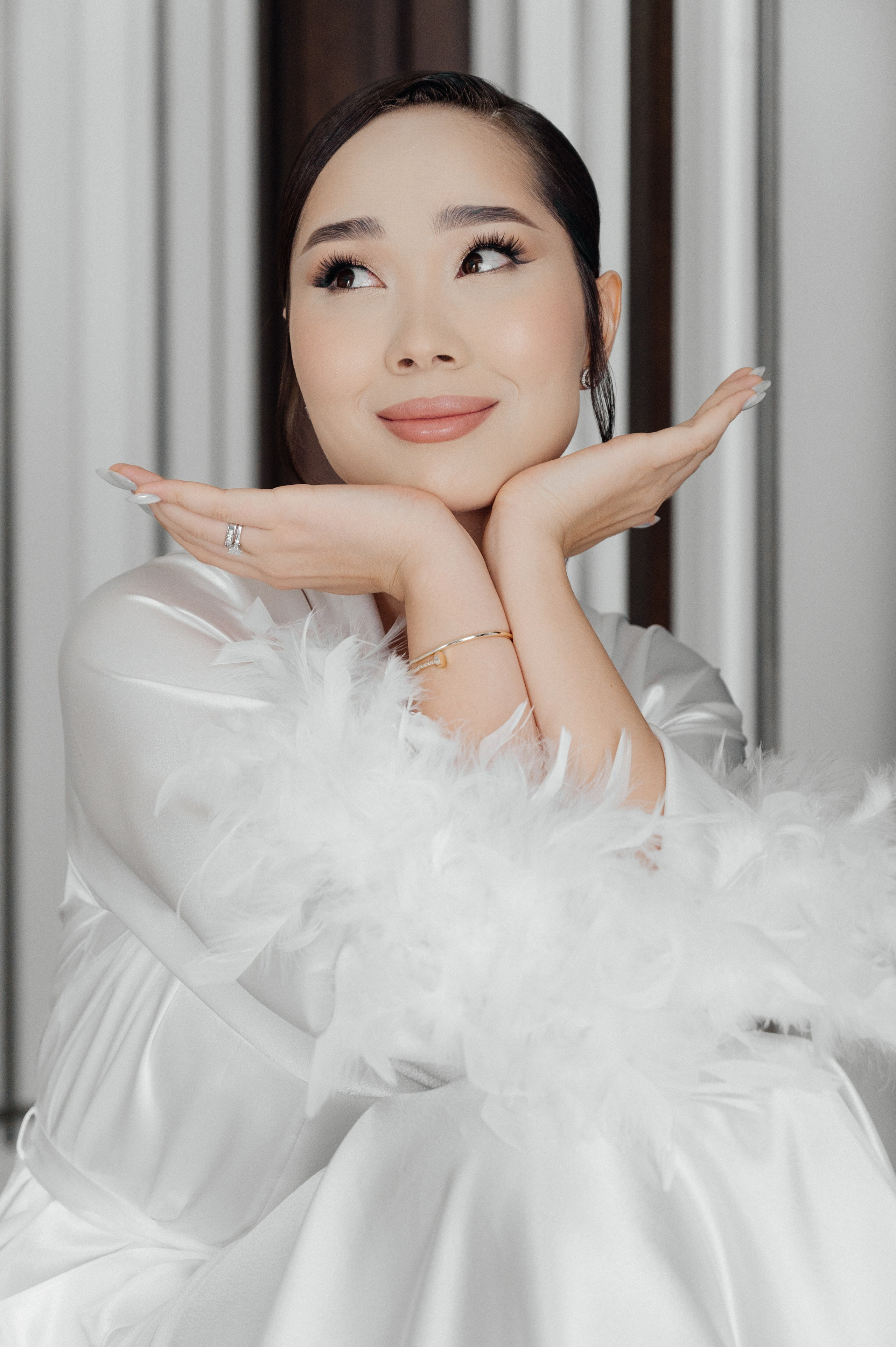 ANEL QYZ UZATU. HOME