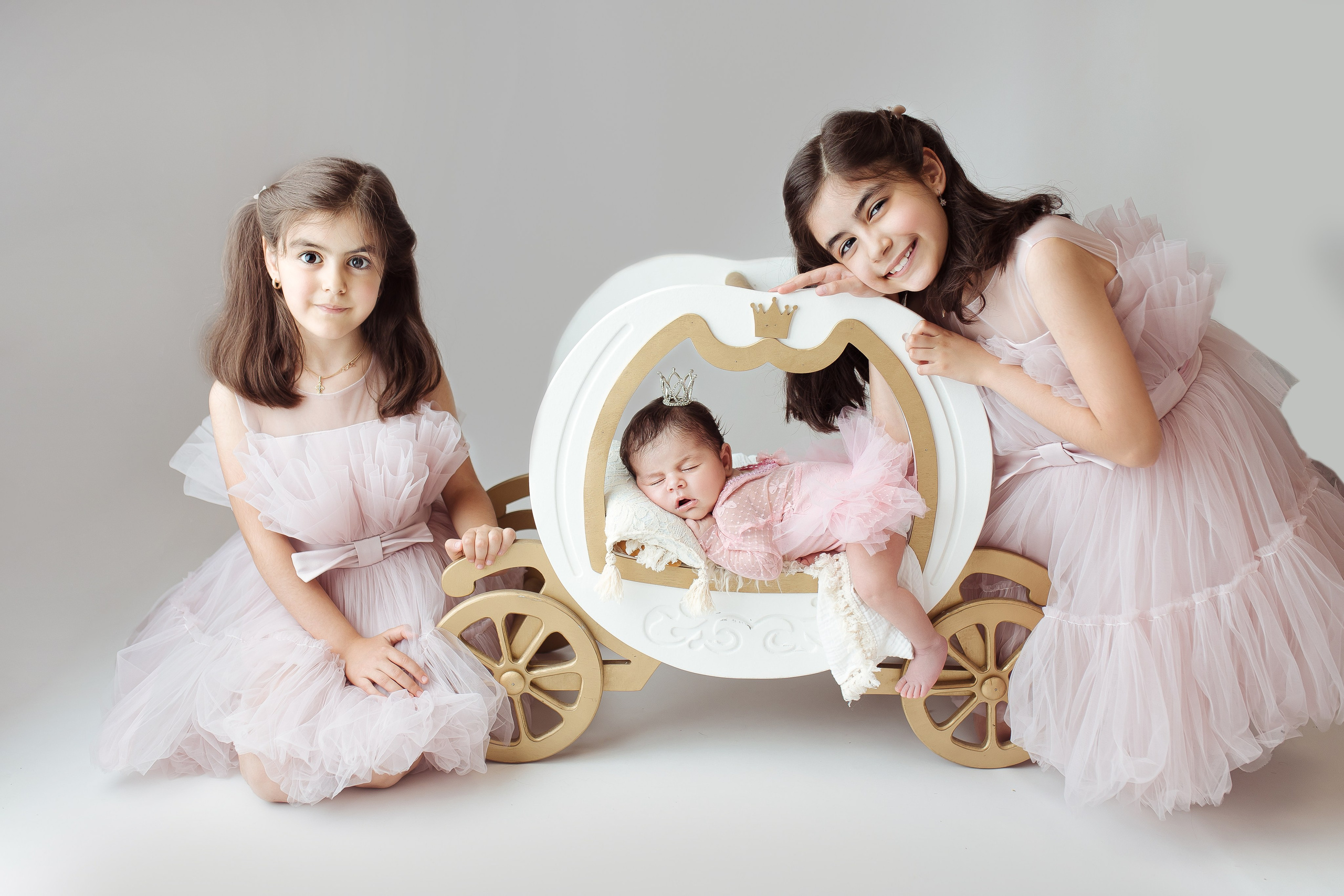 Новорожденные. Фотограф беременности, новорожденных Москва. годики под ключ