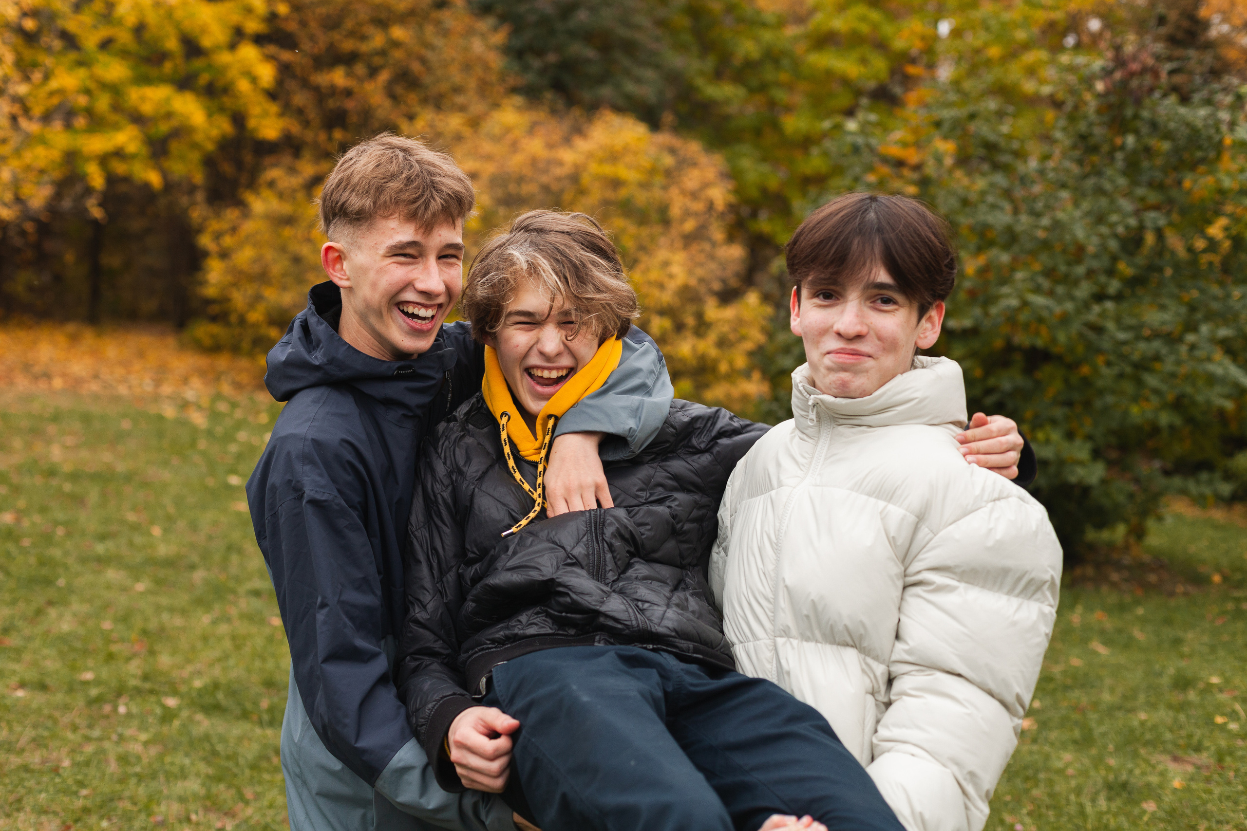 Школьная фотосессия на улице. Forteens Выпускные альбомы в Нижнем Новгороде