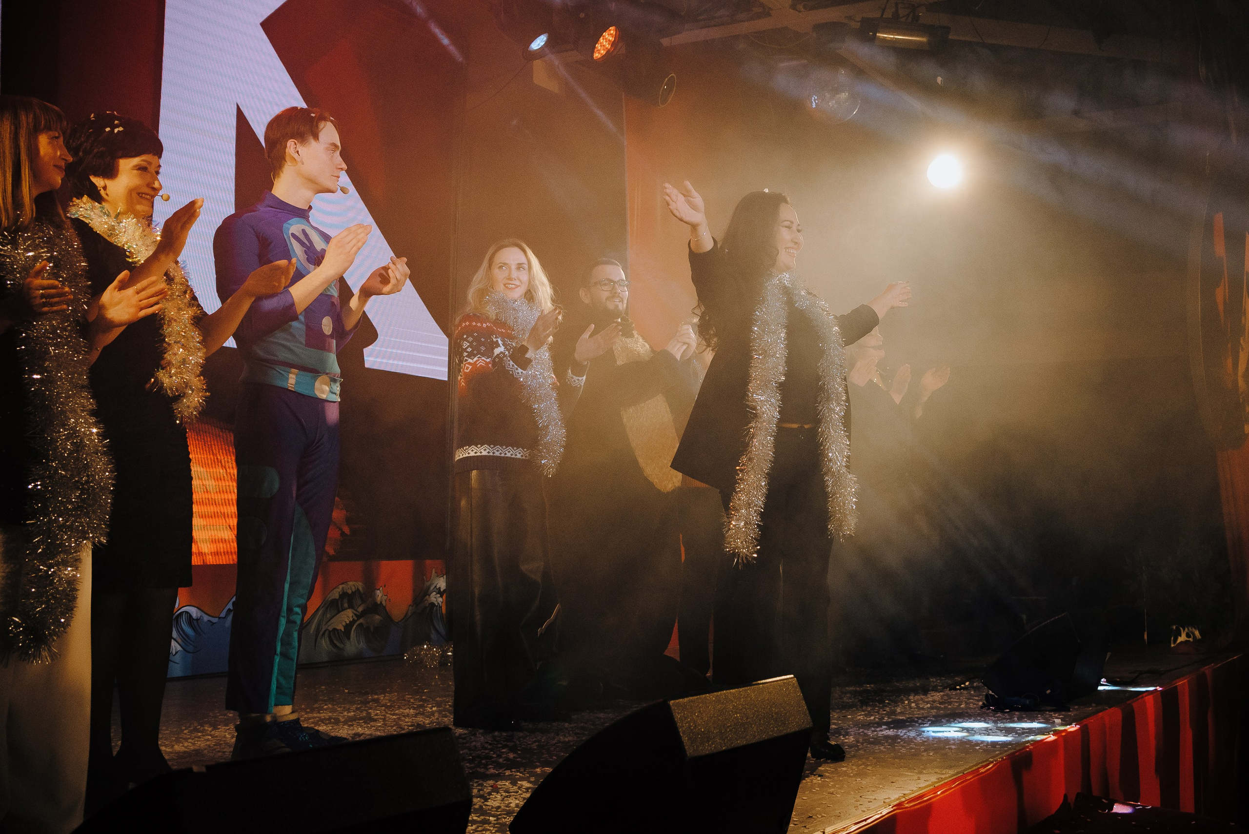 СПЕКТАКЛЬ «ВОЛШЕБНЫЕ ОЧКИ» ОПТИК-ЦЕНТР. Репортажный фотограф Зуев Роман г. Челябинск