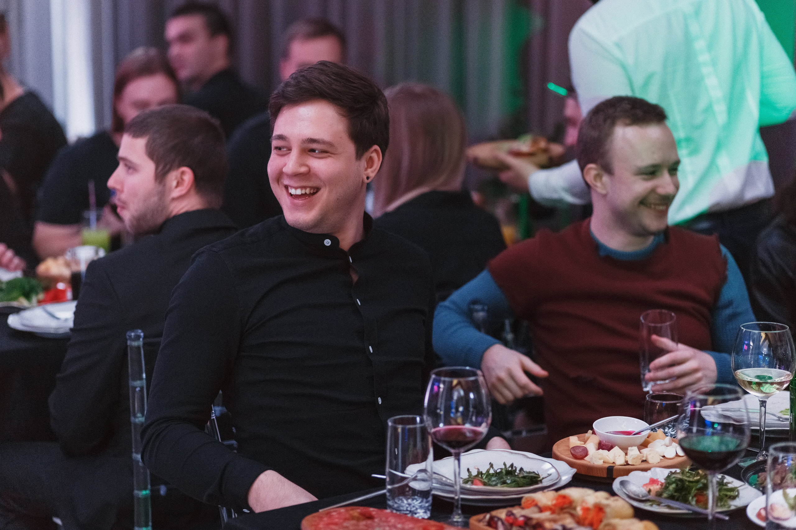 Вечеринка LMC: Атмосфера Матрицы в ресторане Голден Хорс в Таганроге. Свадебный и семейный фотограф в Таганроге Бакарюк Антон