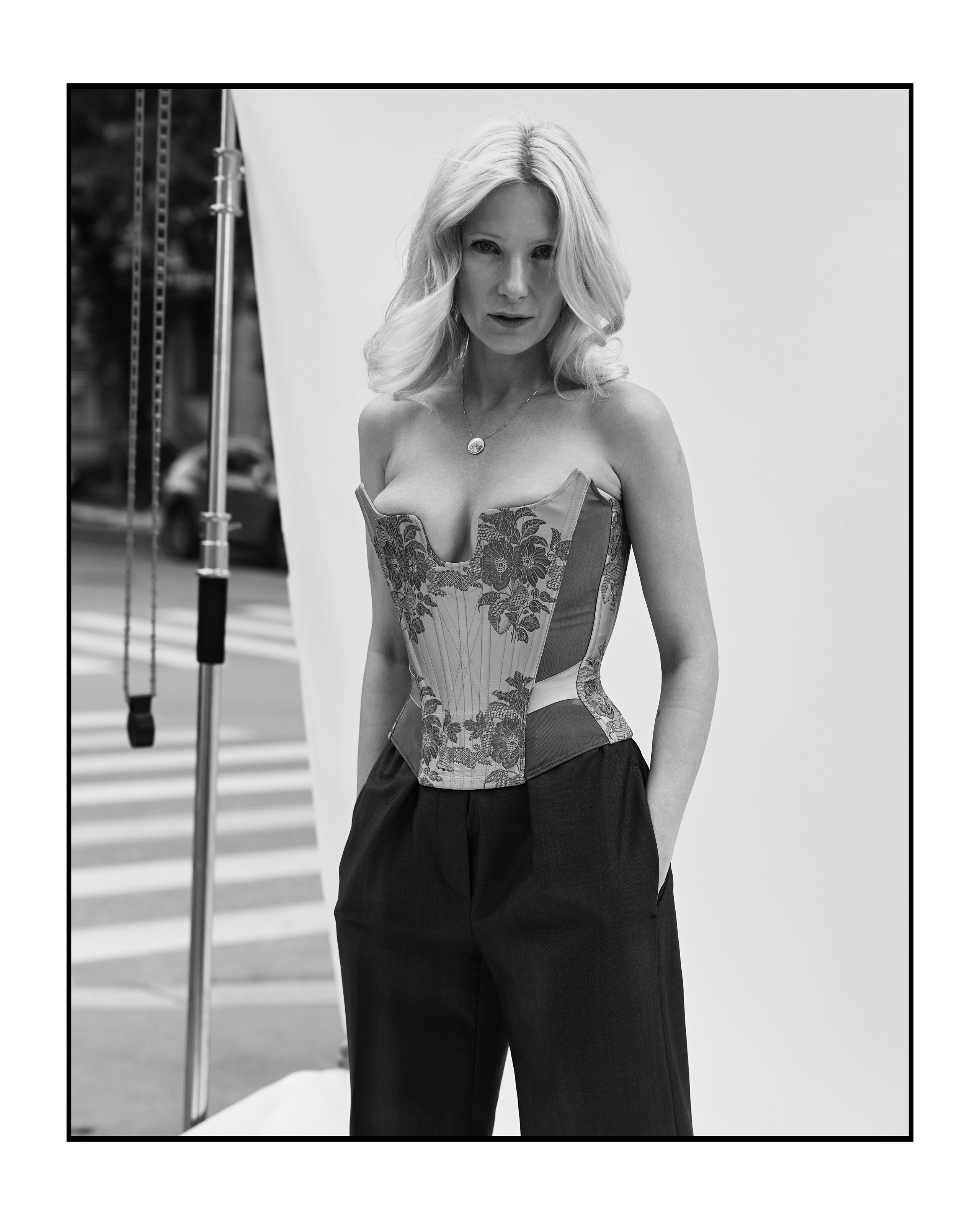 Проект ВНЕ КАДРА. Фотограф актерского портфолио Юлия Корытов