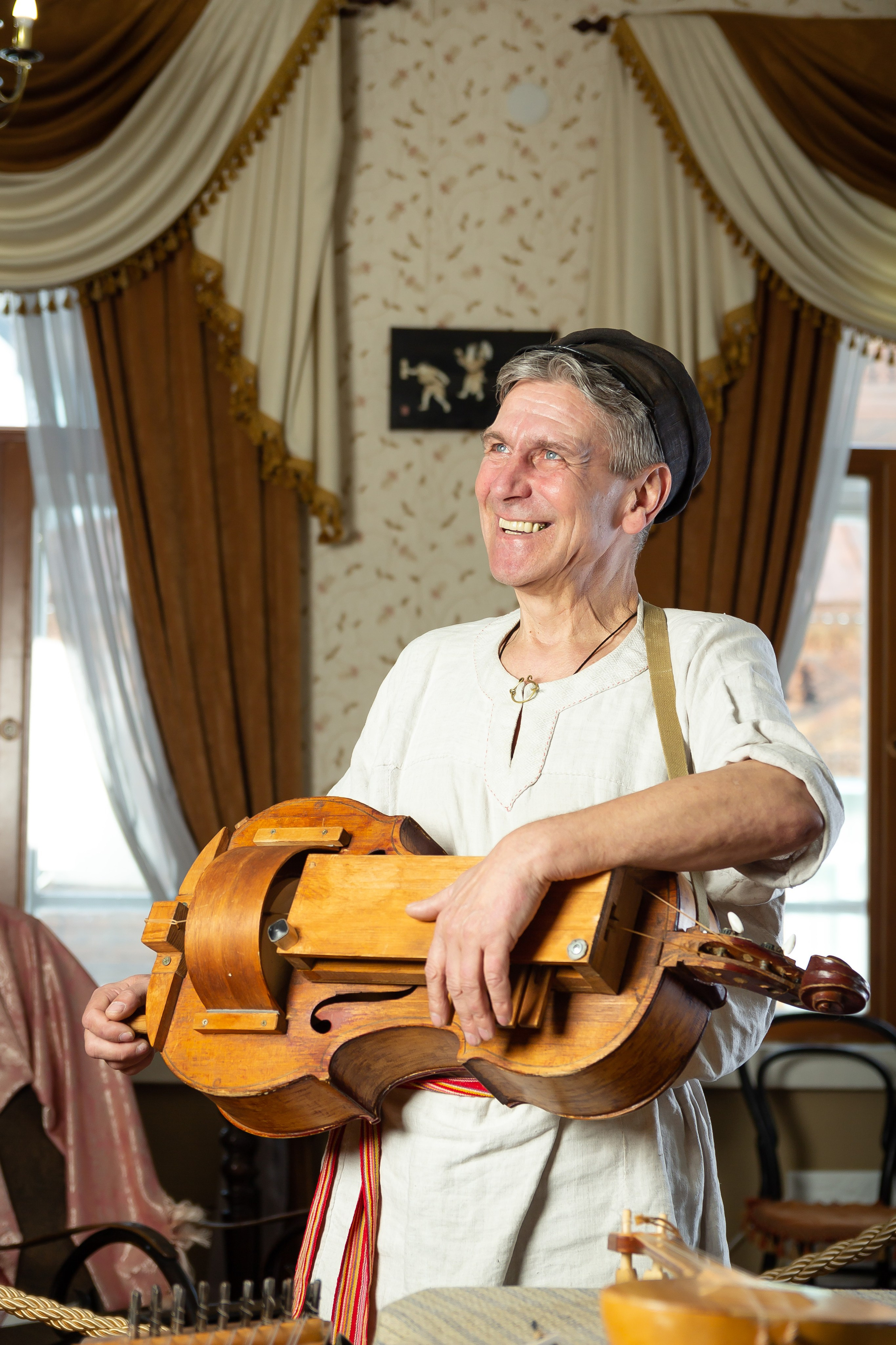 Музей забытой музыки. Александр Стряпунин — предметный фотограф в Улан-Удэ