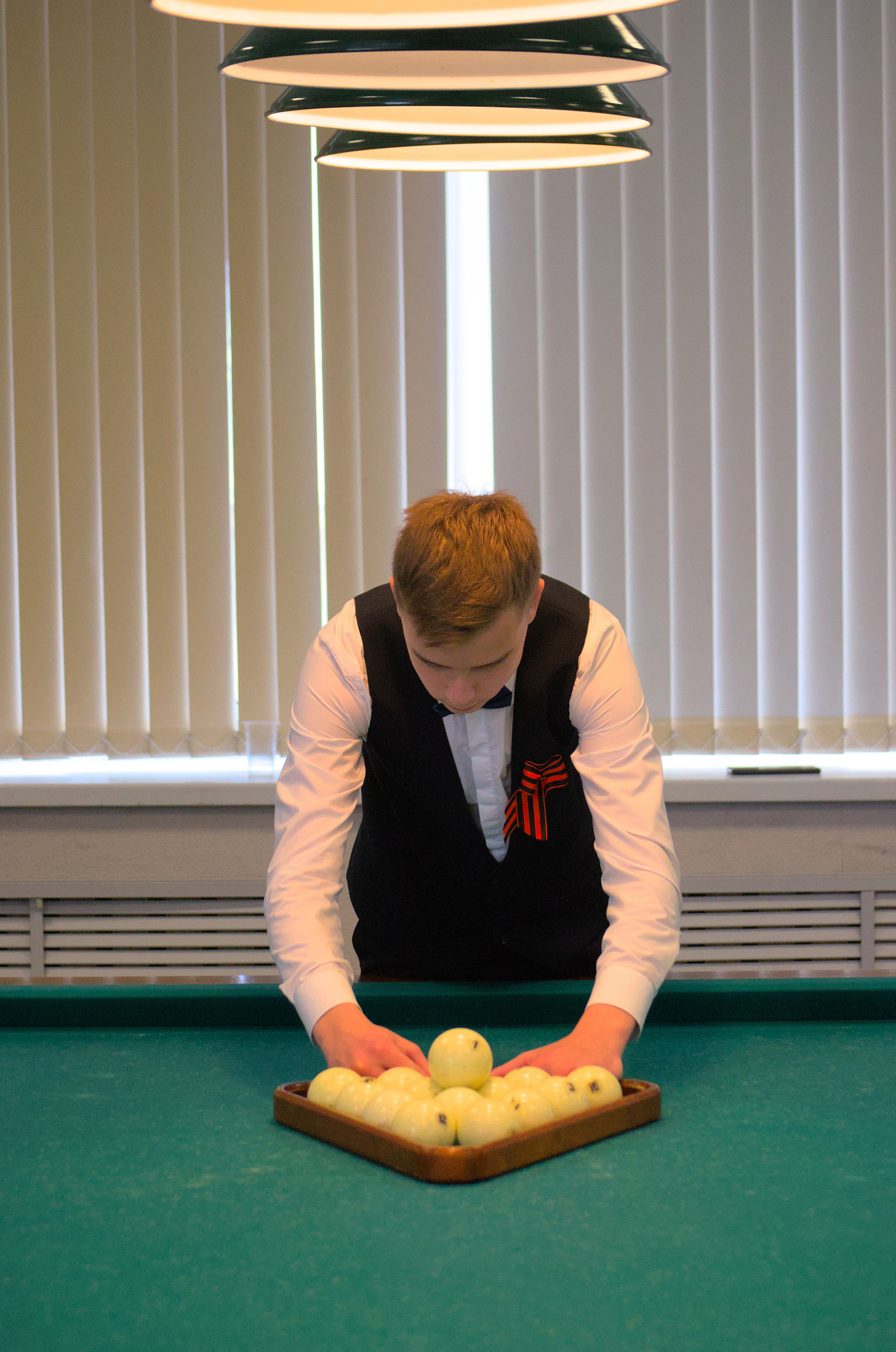 Новосибирск бильярд. Установка пираммиды Спортивные фото Репортажная