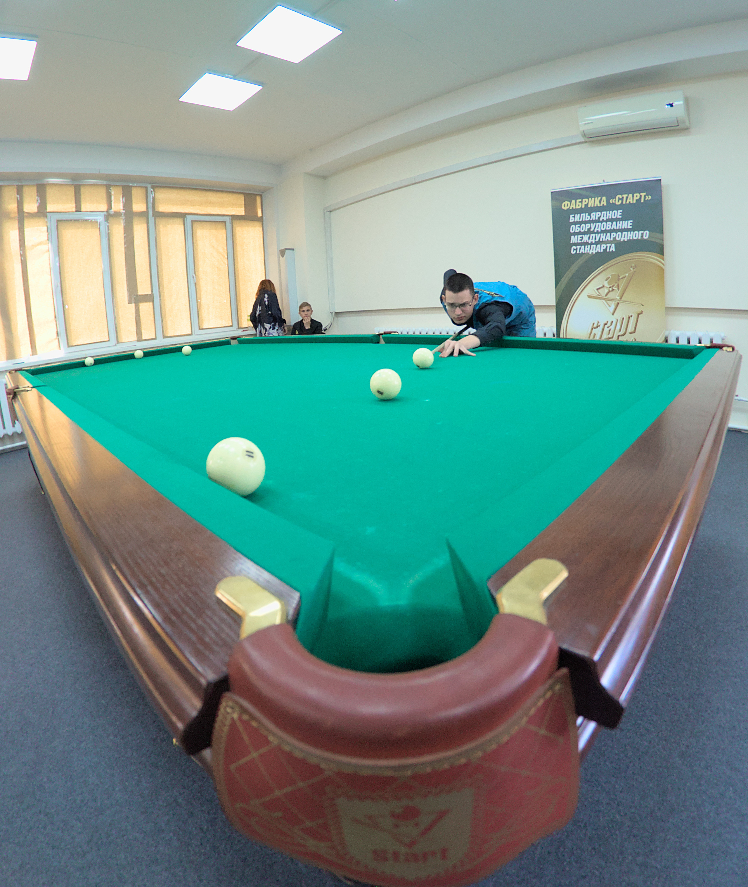 Репортажная Спортивные фото Новосибирск бильярд. Луза бильярдные шары