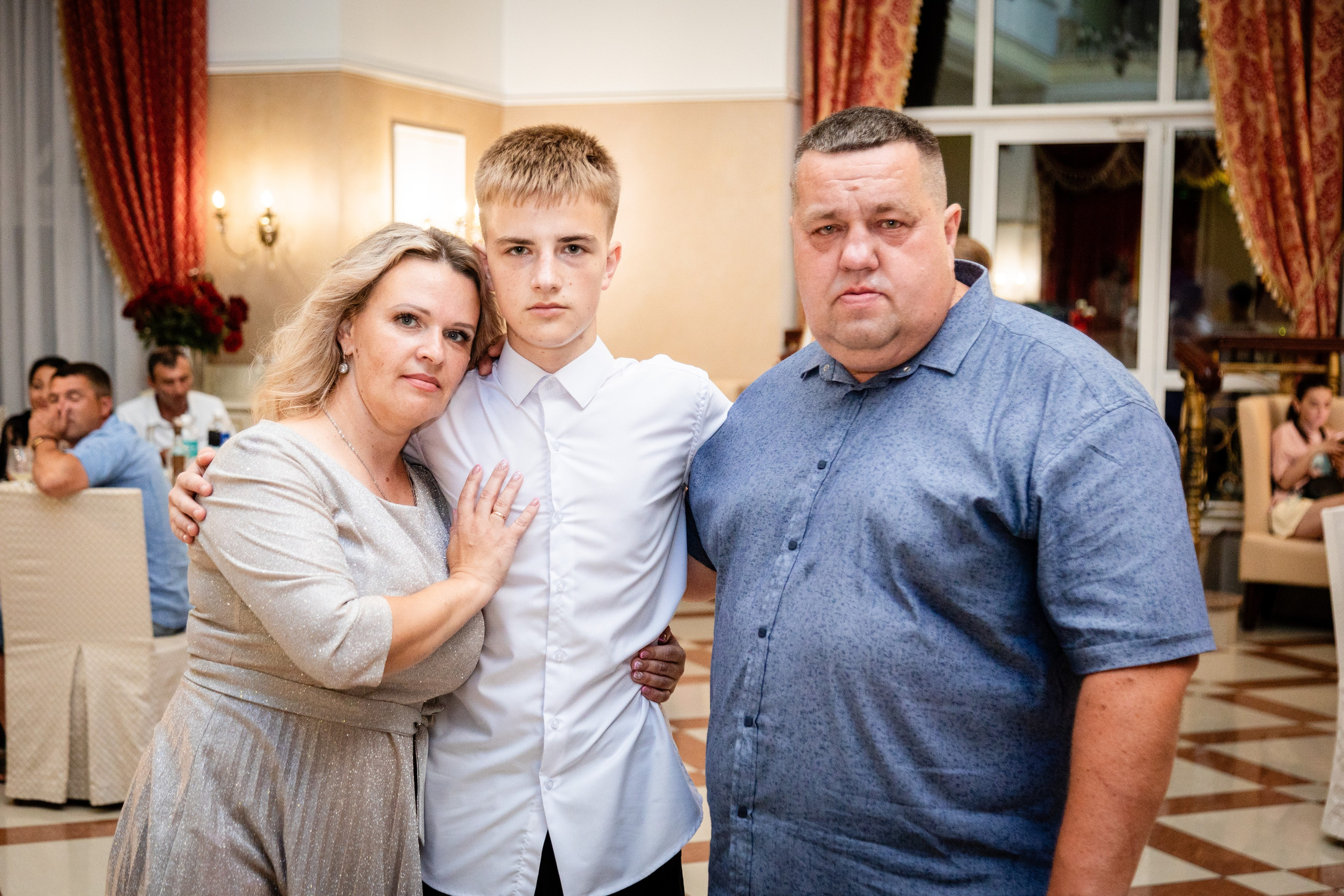 Школьный выпускной. Детский фотограф видеограф в Хабаровске Михаил Орлов