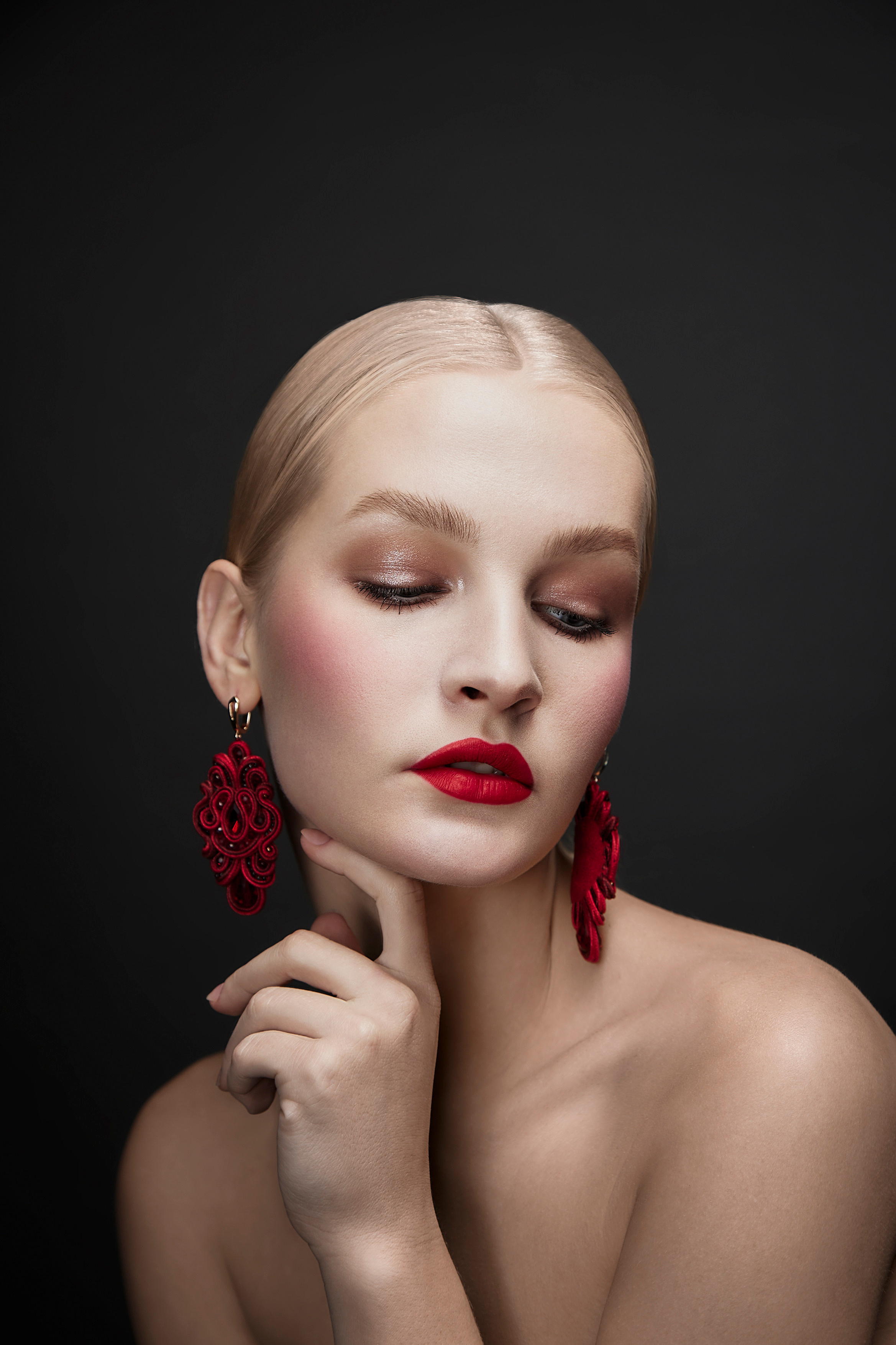 Red. Maria Poleshchuk, commercial photographer in Sydney