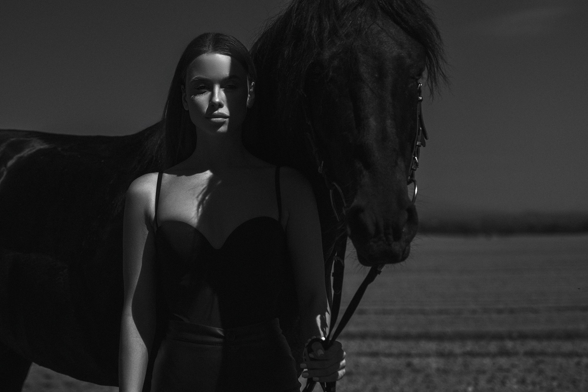 Eva фотосъемка в студии с песком. Фотограф Мещанин Юрий