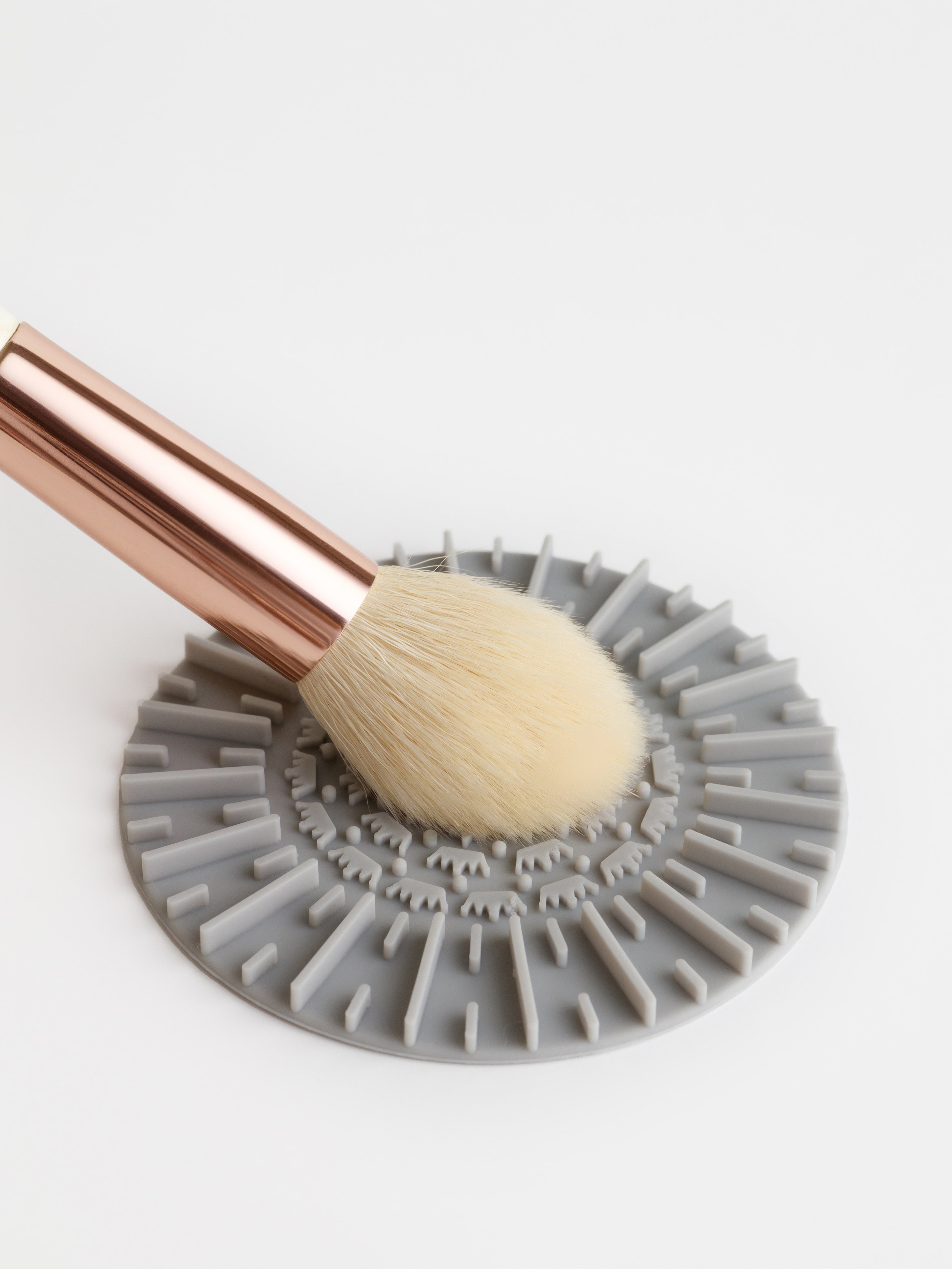 Съемка очистителя для кистей для Wildberries. СЕМЕЙНЫЙ И ПРЕДМЕТНЫЙ ФОТОГРАФ — ЛЕНА ГОНЧАР | КРАСНОДАР | МАЙКОП