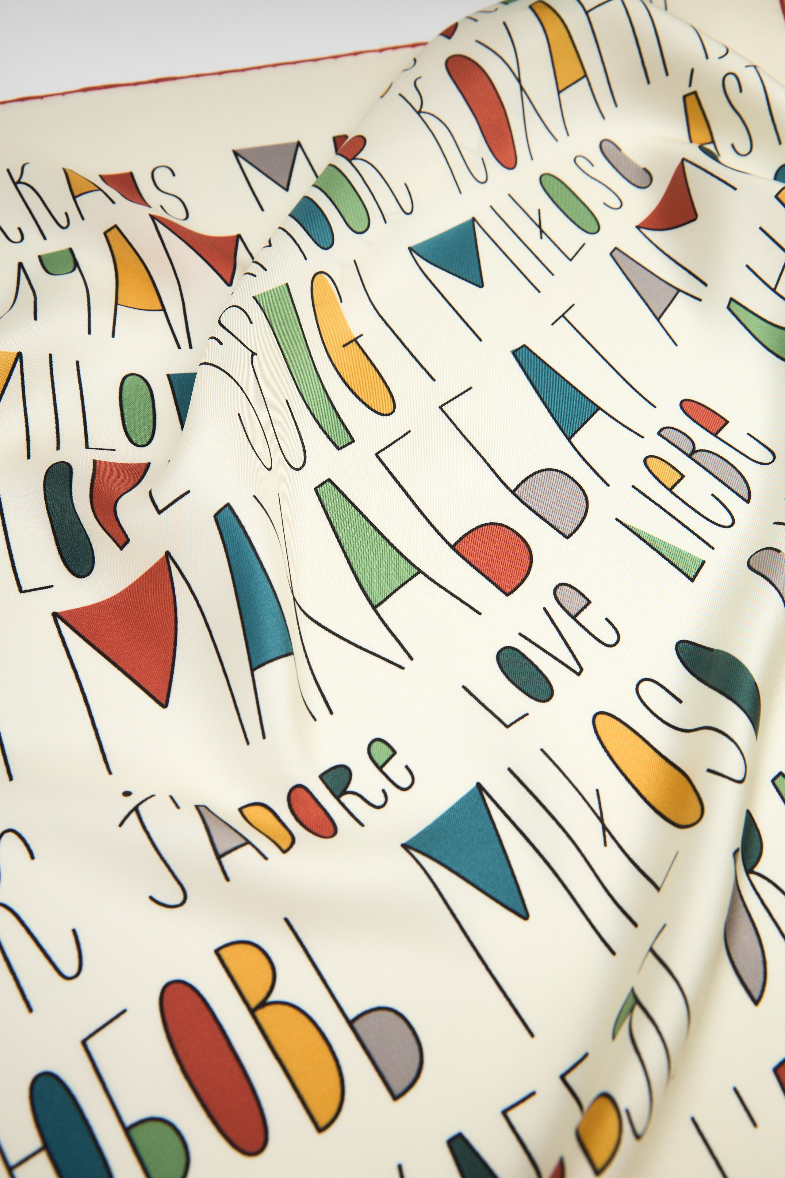 Головные уборы. Предметная фотосъемка в Алматы. Предметный фотограф для маркетплейстов Артур Ахмадиев