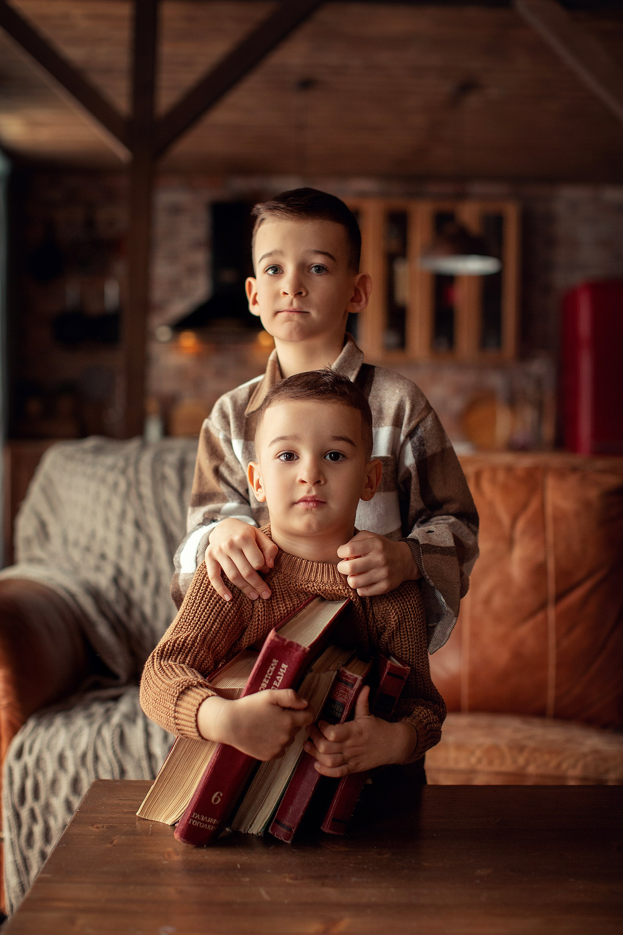 Студийная съемка мамы с сыновьями. Tatyana Nadezhdina Family photographer