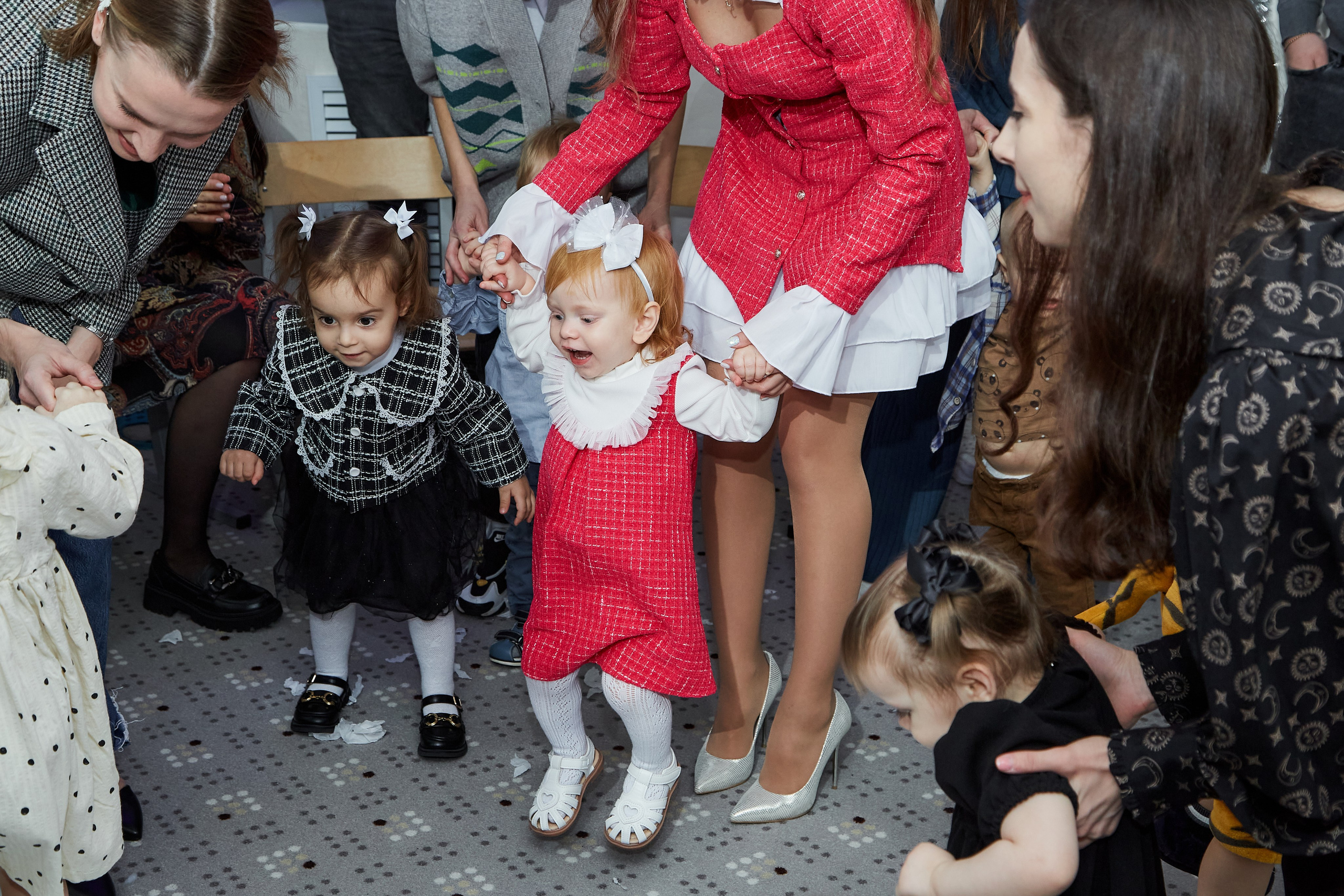 Бизи Кидз Новогодний репортаж с аниматорами. Кокорин Евгений Фотограф