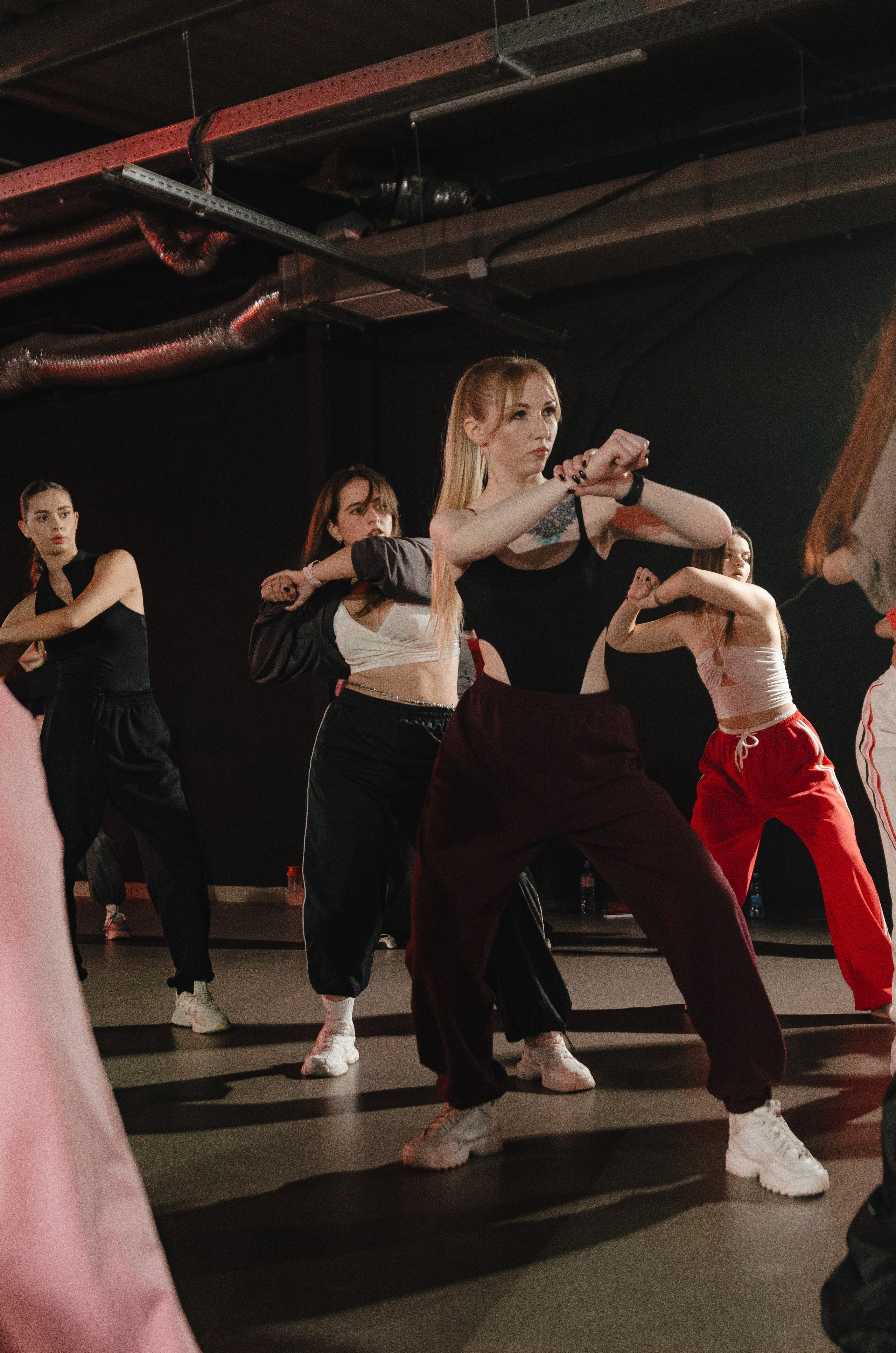 Мастер-классы по High Heels/Girly hip-hop от Оксаны ATTA. Денисова Аля — фотограф для парных съемок и индивидуальных историй в Барнауле