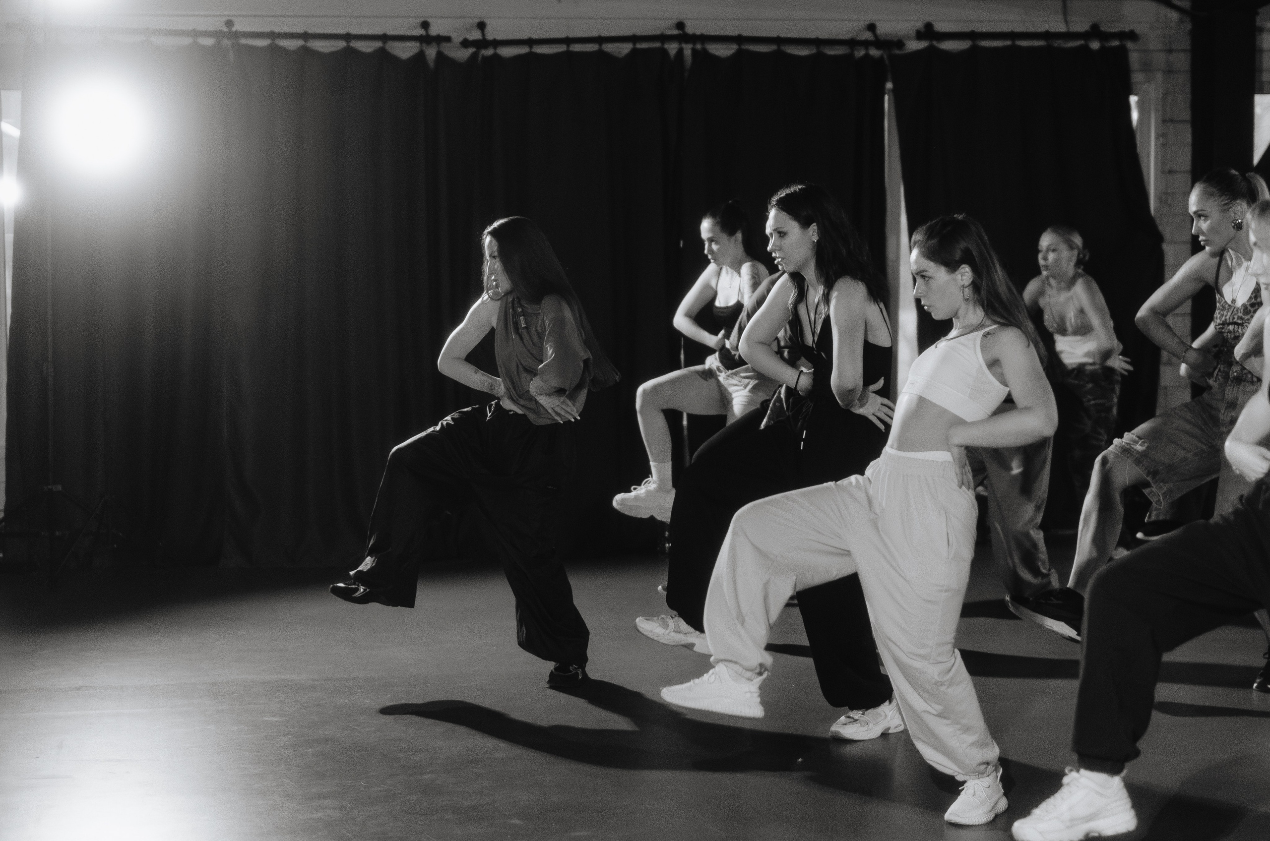 Мастер-классы по High Heels/Girly hip-hop от Оксаны ATTA. Денисова Аля — фотограф для парных съемок и индивидуальных историй в Барнауле