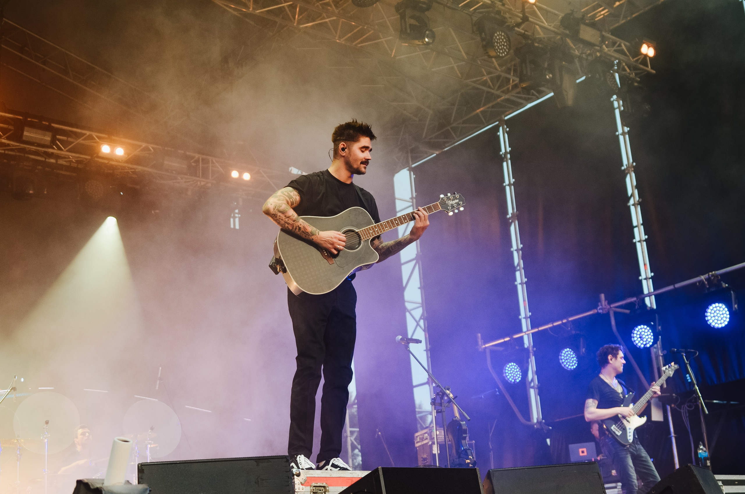 Концерт The Hatters на фестивале «Грань» в Барнауле. Денисова Аля — фотограф для парных съемок и индивидуальных историй в Барнауле