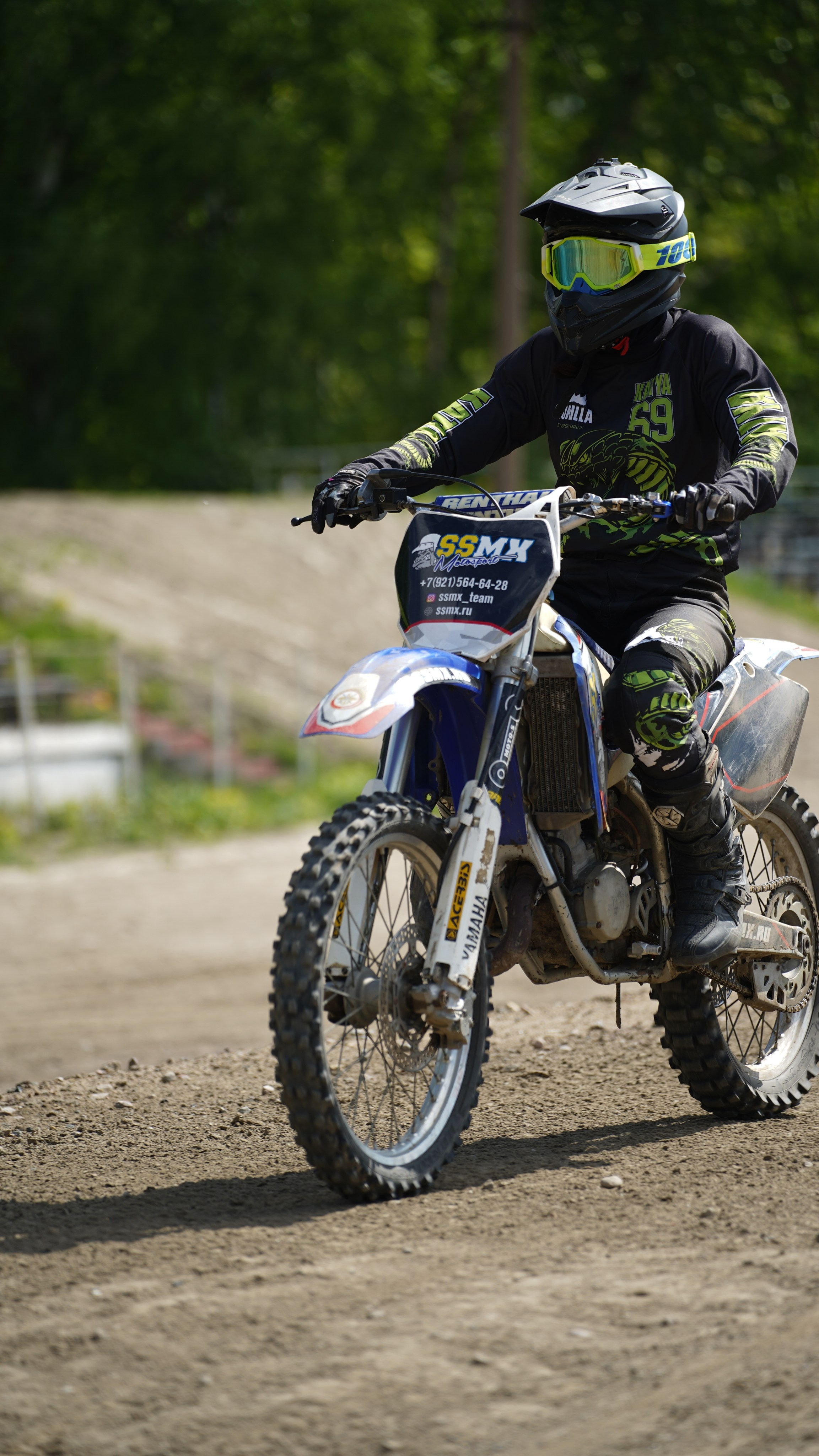 Катя Ли. Графический дизайнер Илья Левченко