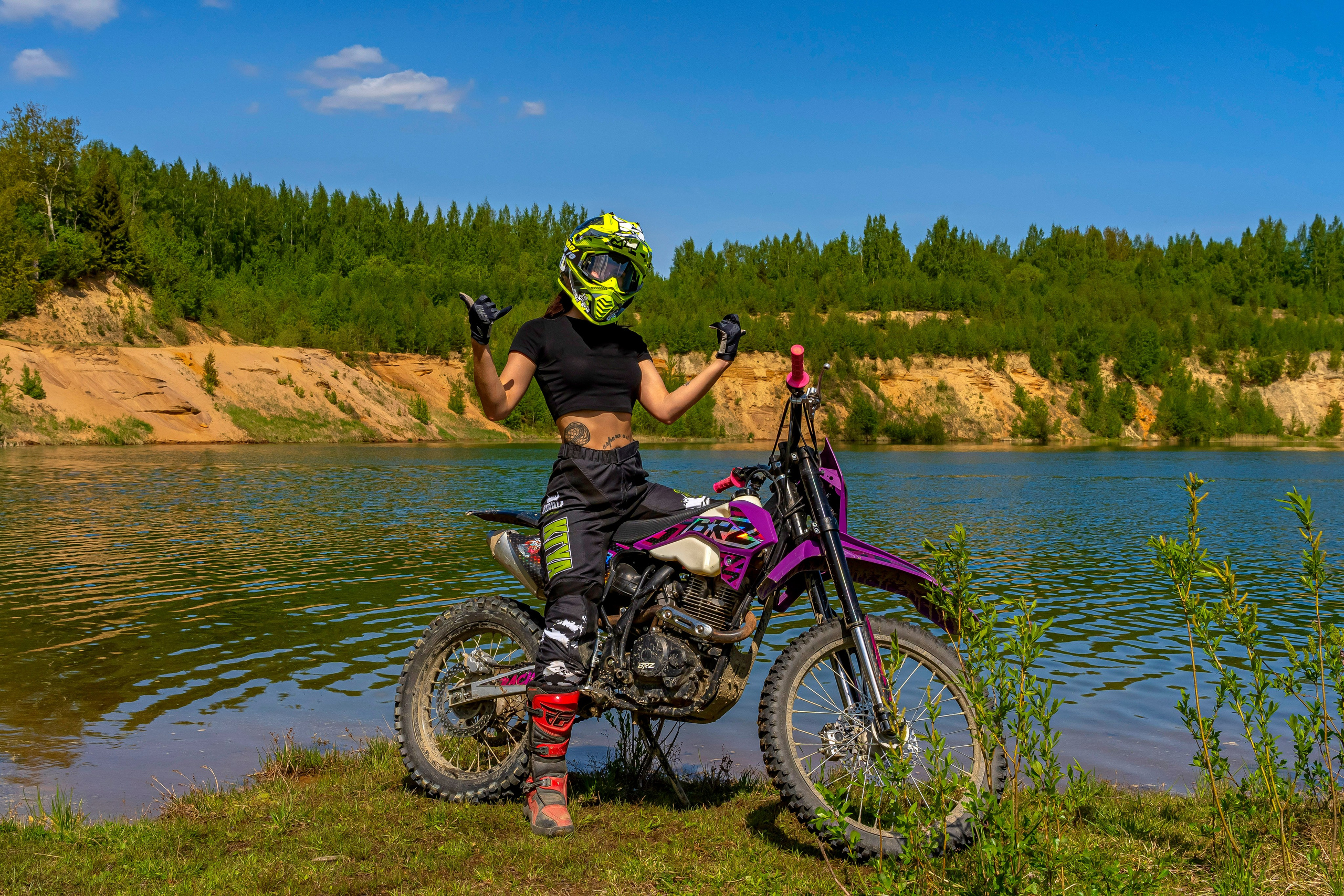 Катя Ли. Графический дизайнер Илья Левченко