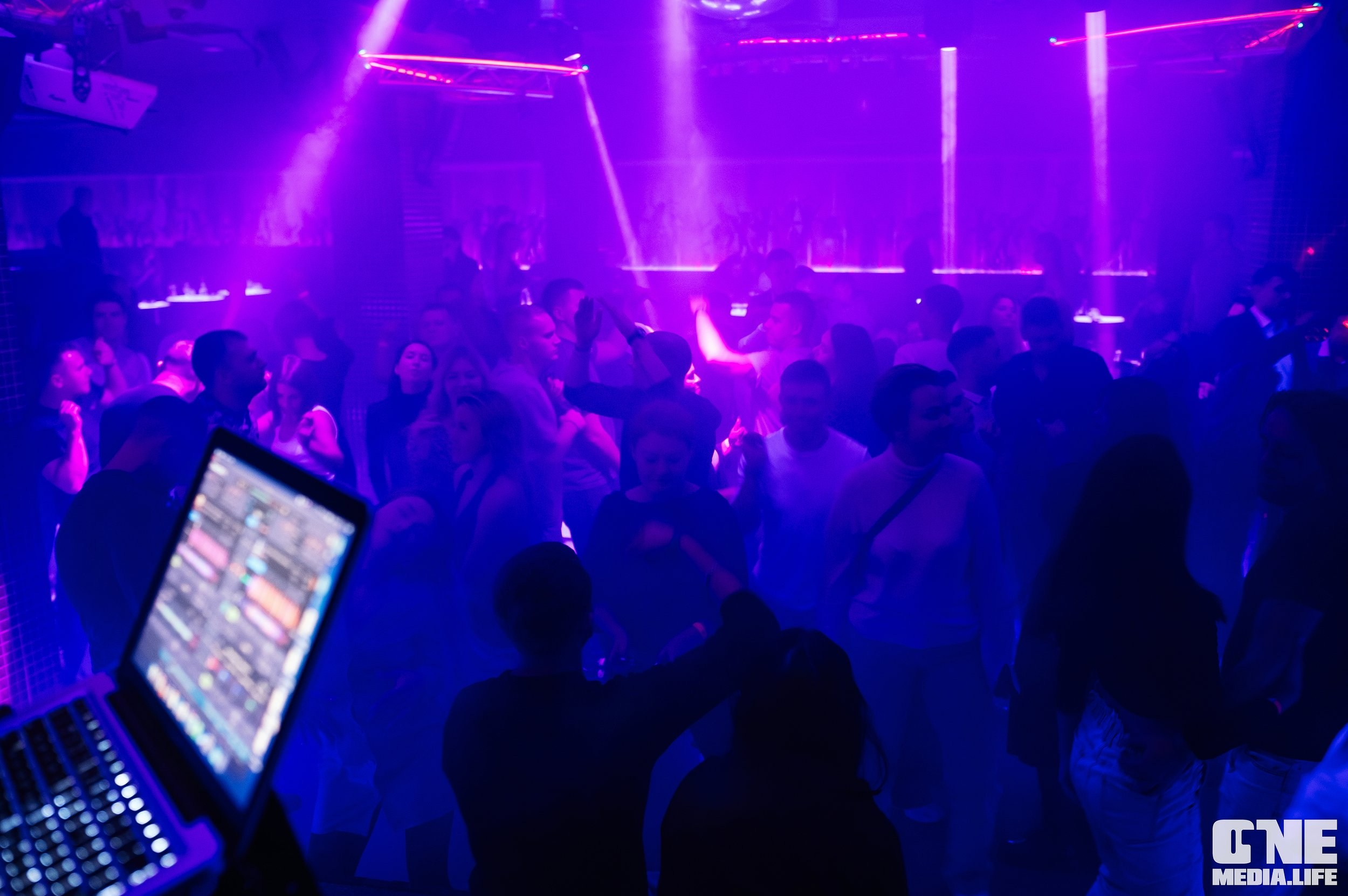 Фоторепортаж из Развлекательного комплекса Планета. One Media Life: фоторепортажи, фотоотчеты с мероприятий и заведений