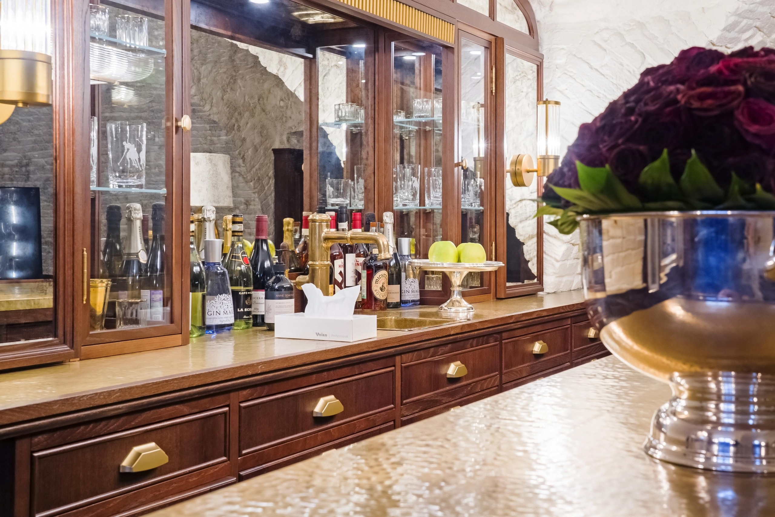 Интерьер бара ресторана. Фотограф в Санкт-Петербурге. Репортажная и все съёмки для бизнеса