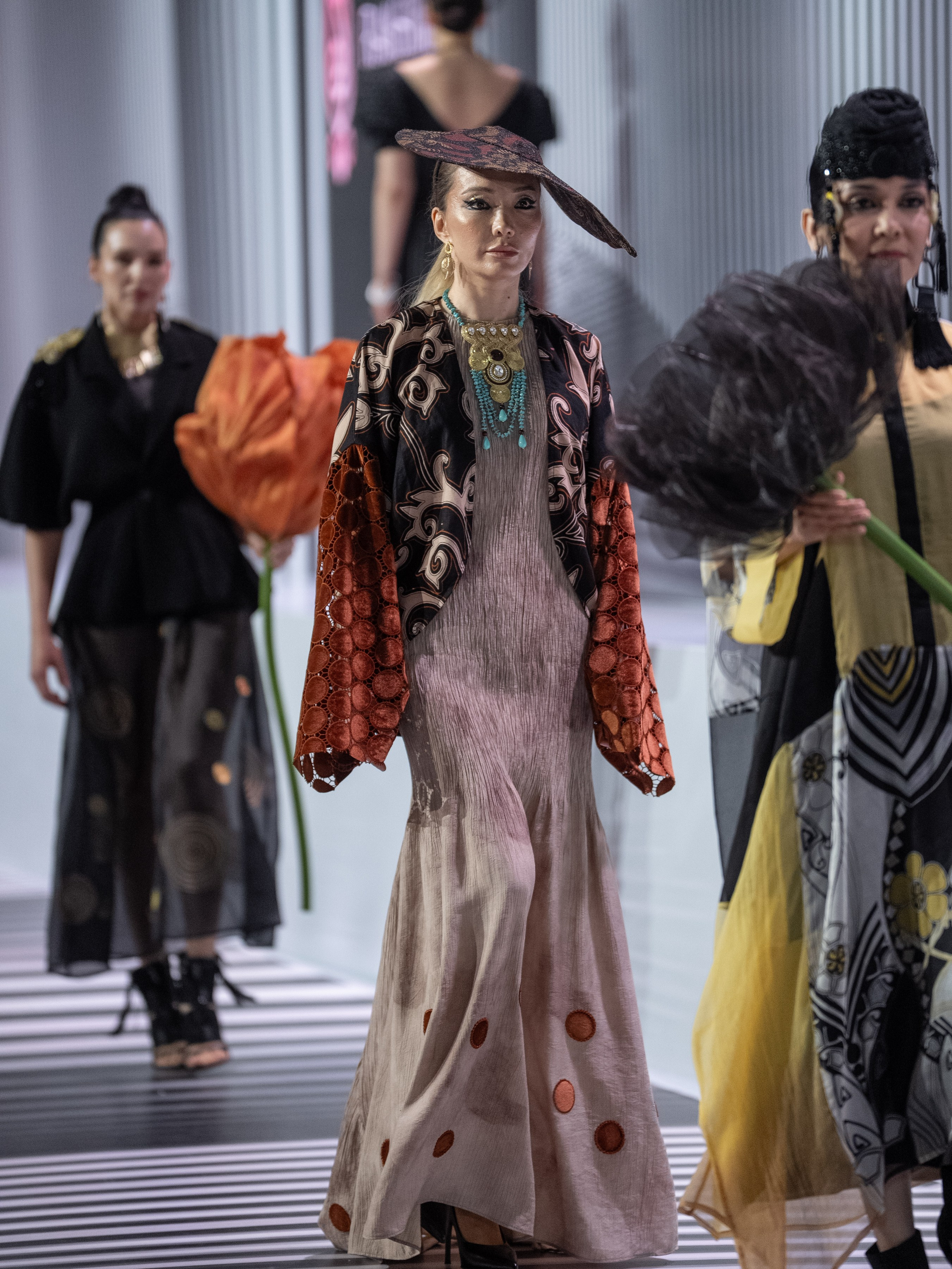 RAKHIMA FASHION (Карлыгаш Косбаева). Сайт Алматинского НЮ АРТ, будуар и фэшн фотографа Дениса Карпенко