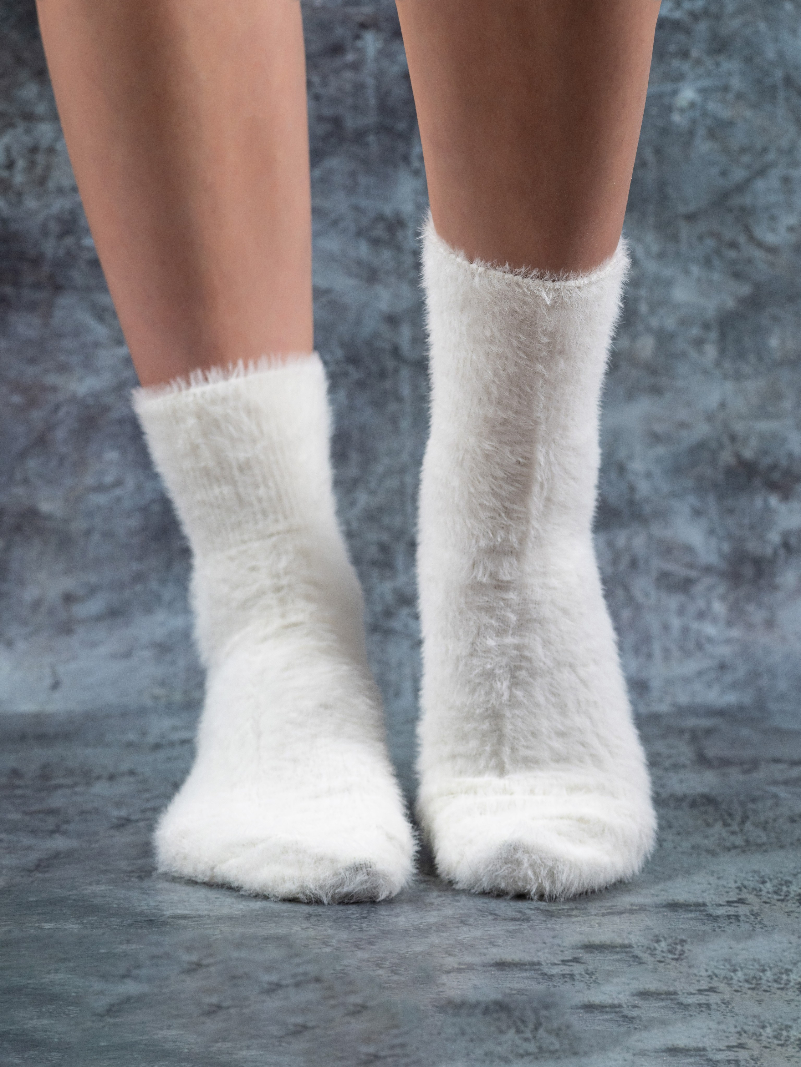 Женские носочки из норки, фотосъемка для маркетплейсов с нанесением инфографики. Олейник Денис — предметный фотограф, фотограф для маркетплейсов в Казани