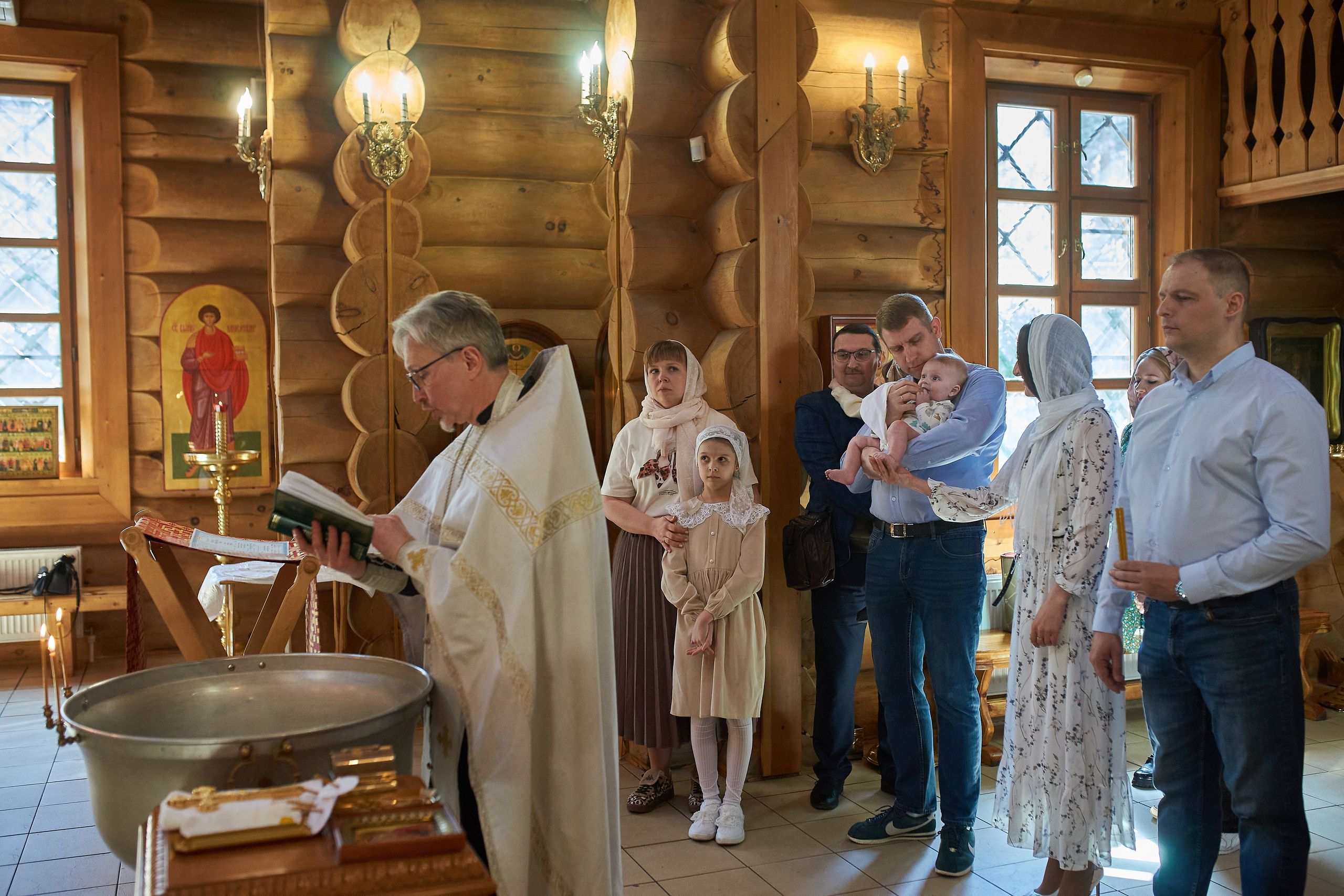 Крещение в храме иконы Божией Матери «Неопалимая купина». Семейный и свадебный фотограф Владимир Артамонов
