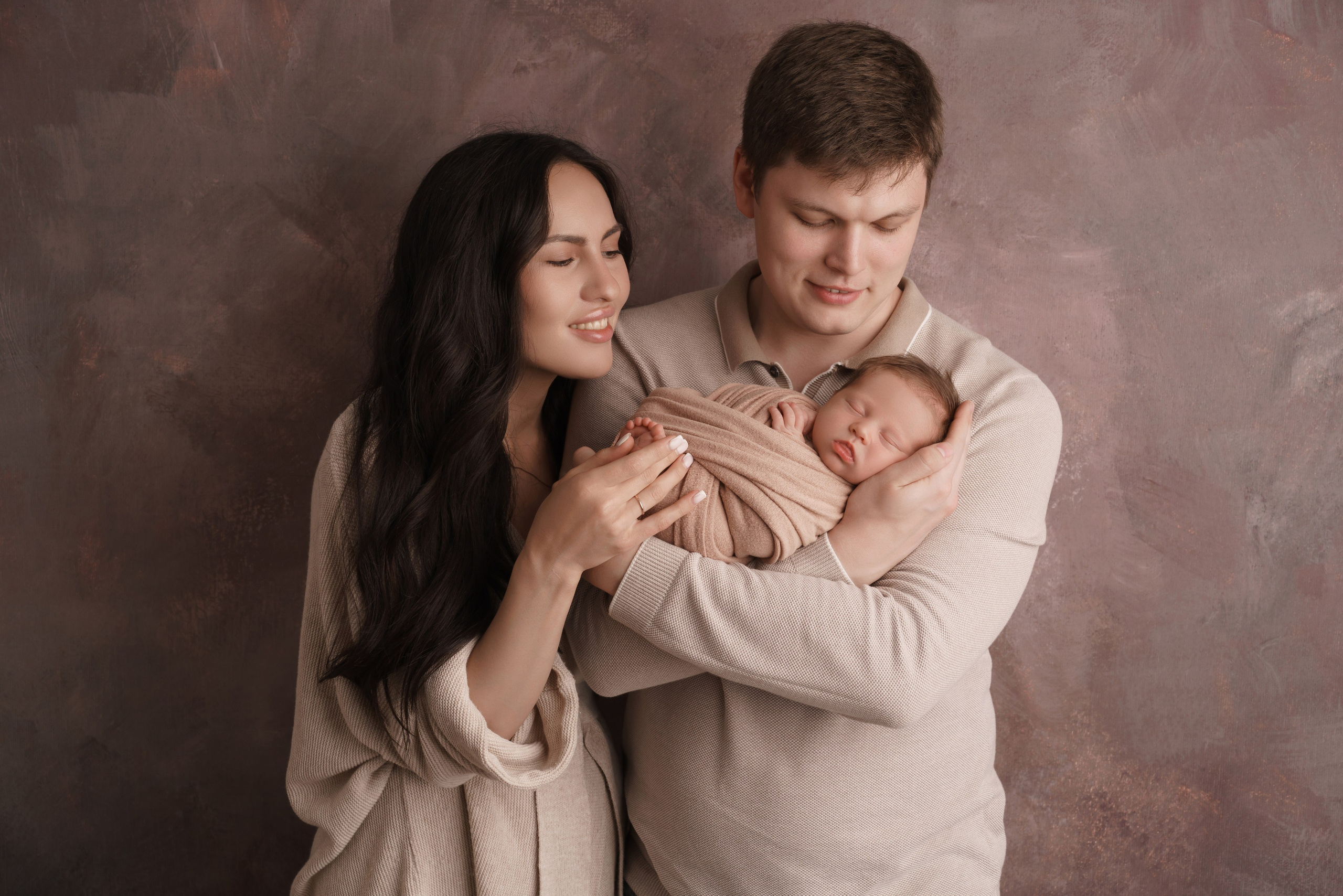 Семейные фотосессии с новорожденными | Трогательные кадры малышей и их близких в Москве и МО. Фотосессия новорожденных в Москве и Московской области | Профессиональный фотограф newborn — Татьяна Иванова