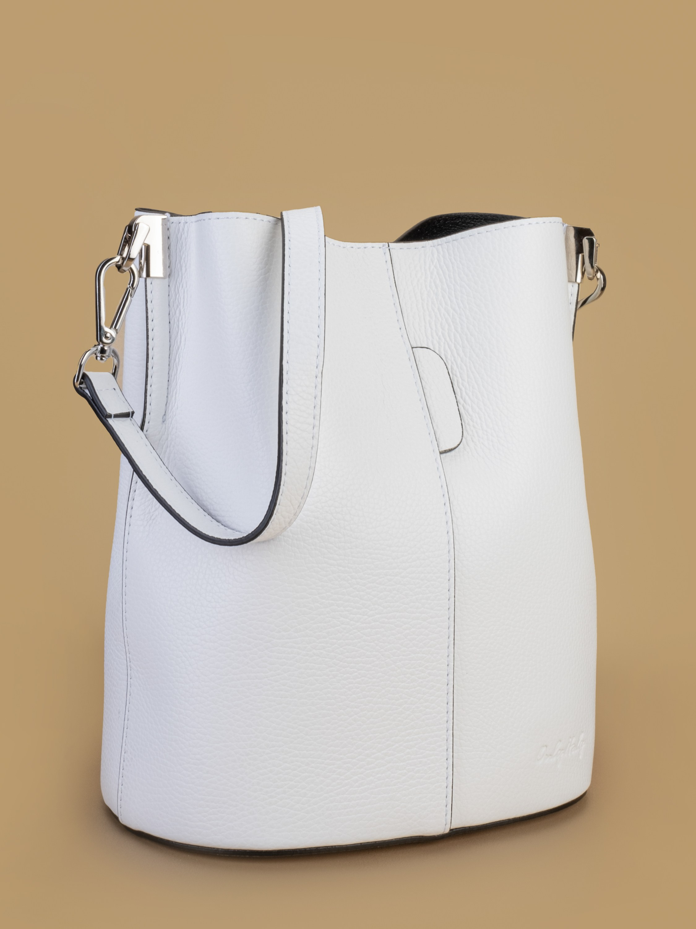 Предметная съёмка для маркетплейсов | Сумки. Предметный фотограф в Симферополе Антон Катунин