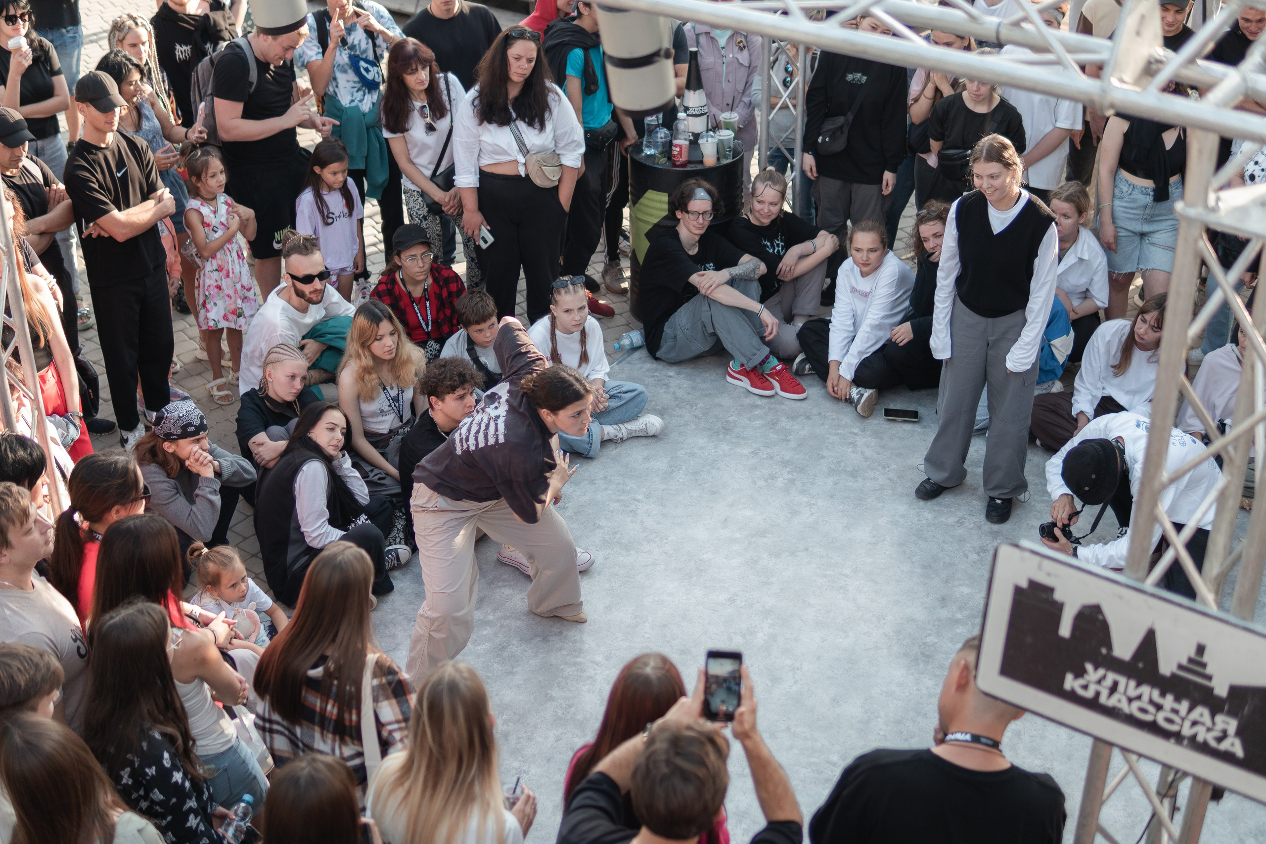 Уличная классика 2023. Портретный и репортажный фотограф в Воронеже: Анастасия Пузикова