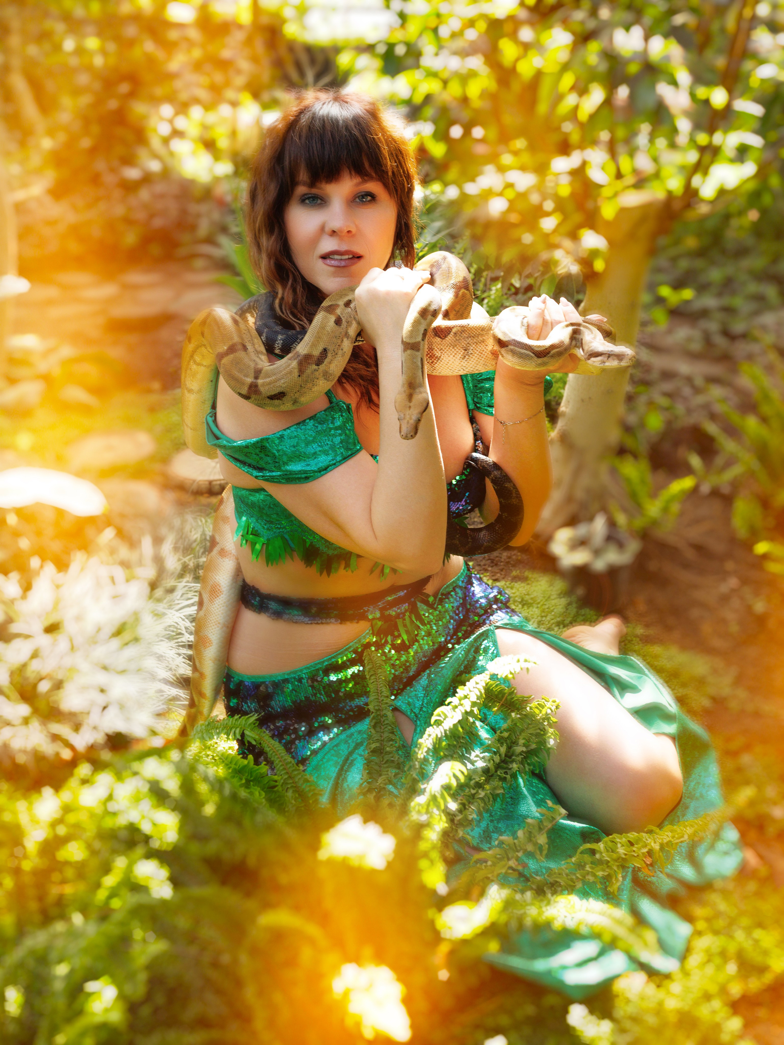 Фотосессии со змейкой. Свадебный и семейный фотограф Виолетта в Липецке