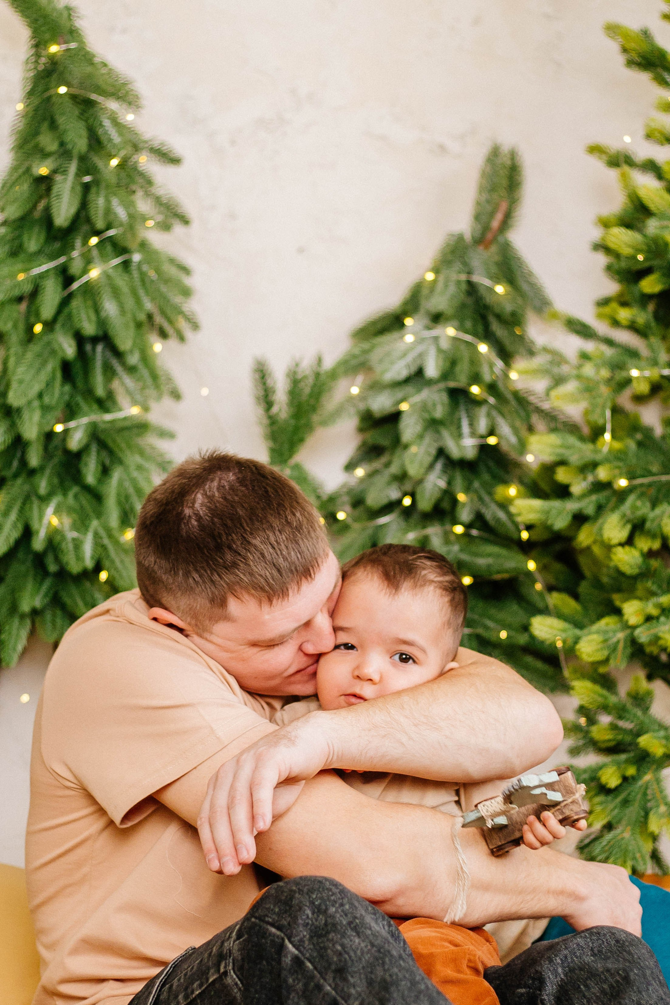 Лев с семьей. Рыжова Тамара