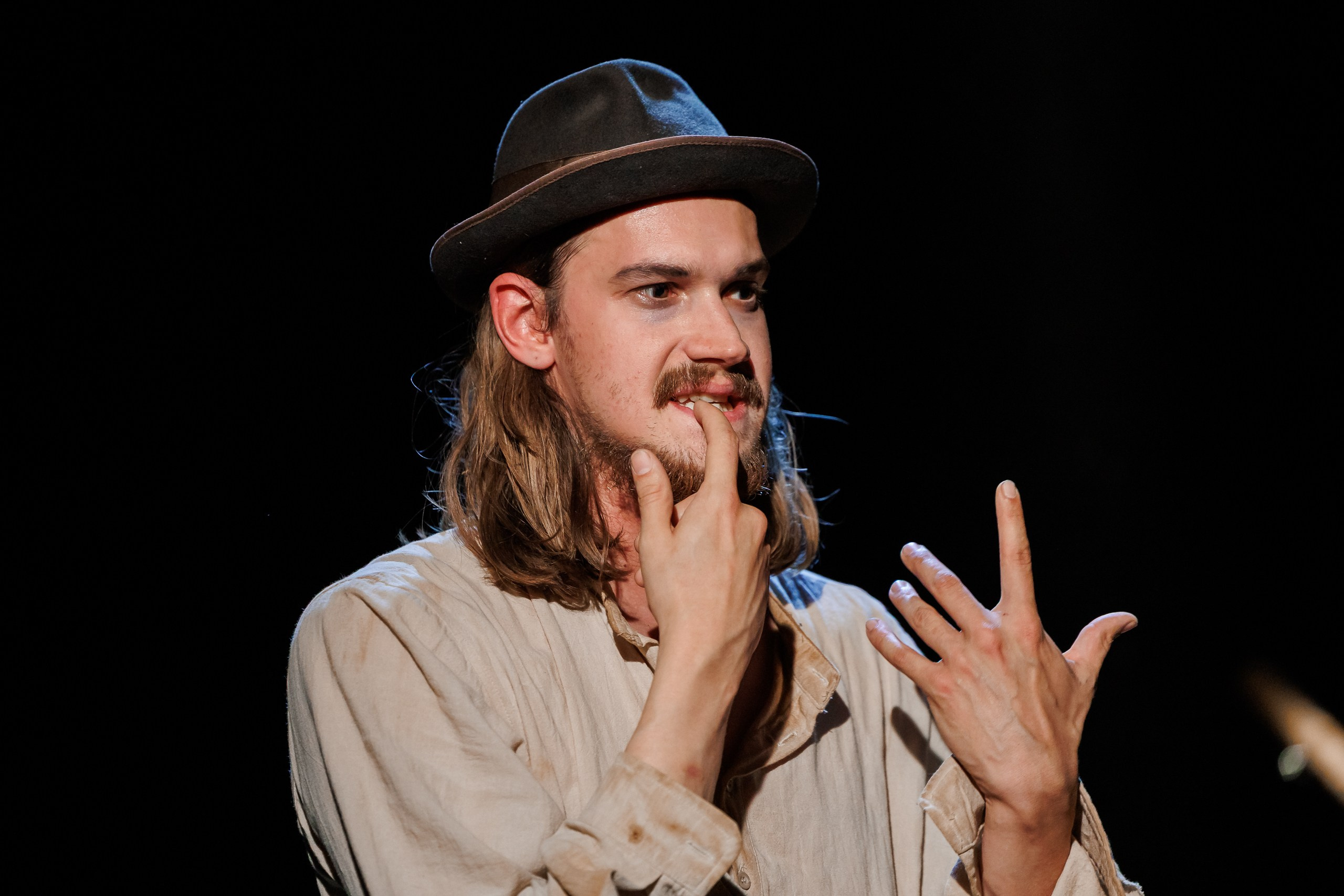 Спектакль «В ожидании Годо» от театра Д. Лица в СПб. Фотограф в Санкт-Петербурге — Сергей Петров