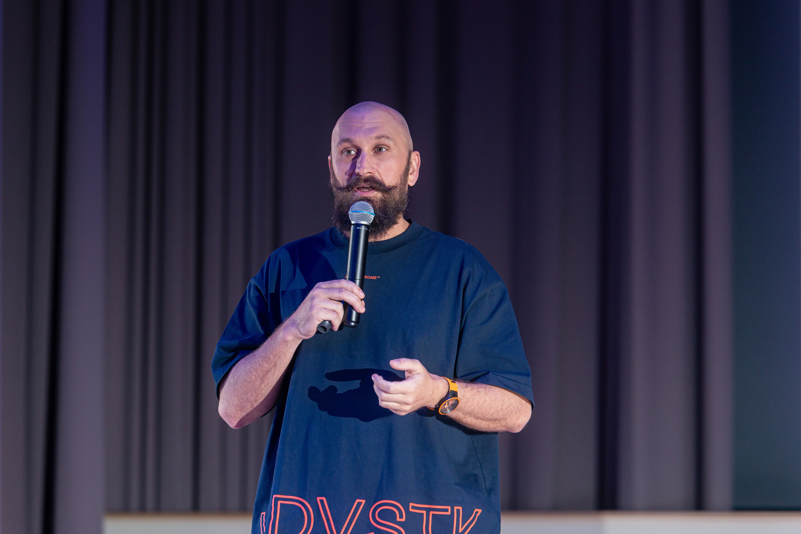 Репортажная съёмка Гала-форума дизайнеров RIW 24. Репортажный и персональный фотограф в Москве