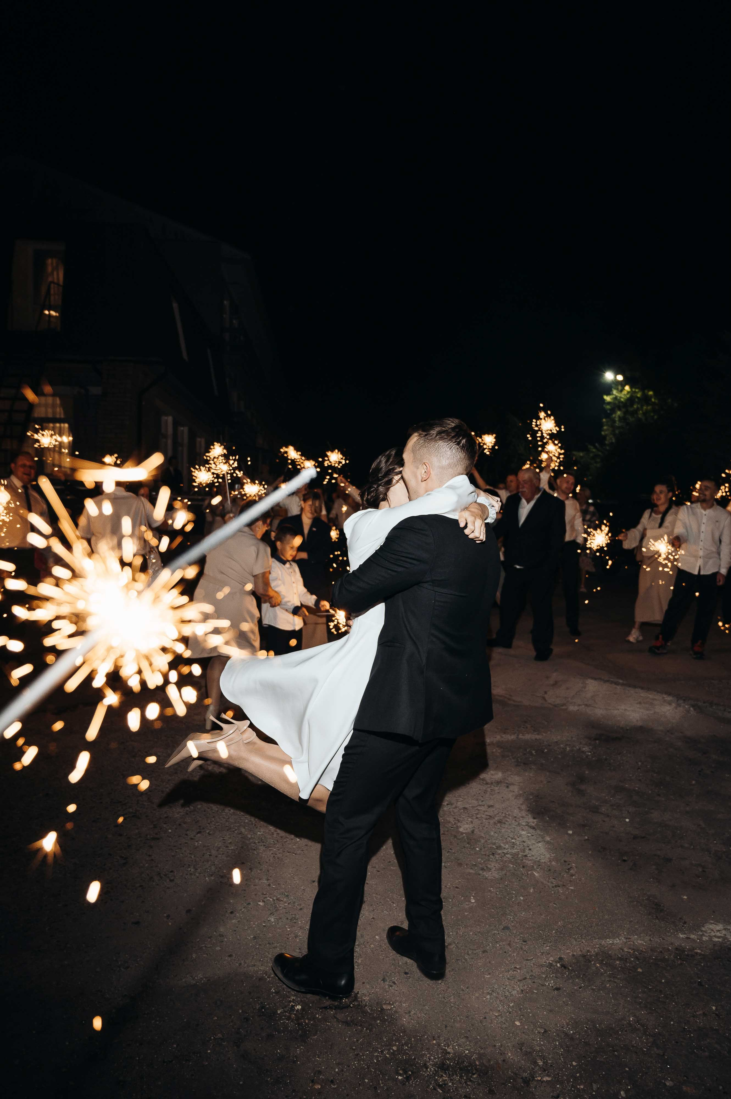 Совместные сборы в отеле. Свадебный и семейный фотограф в Котласе Никита Попов