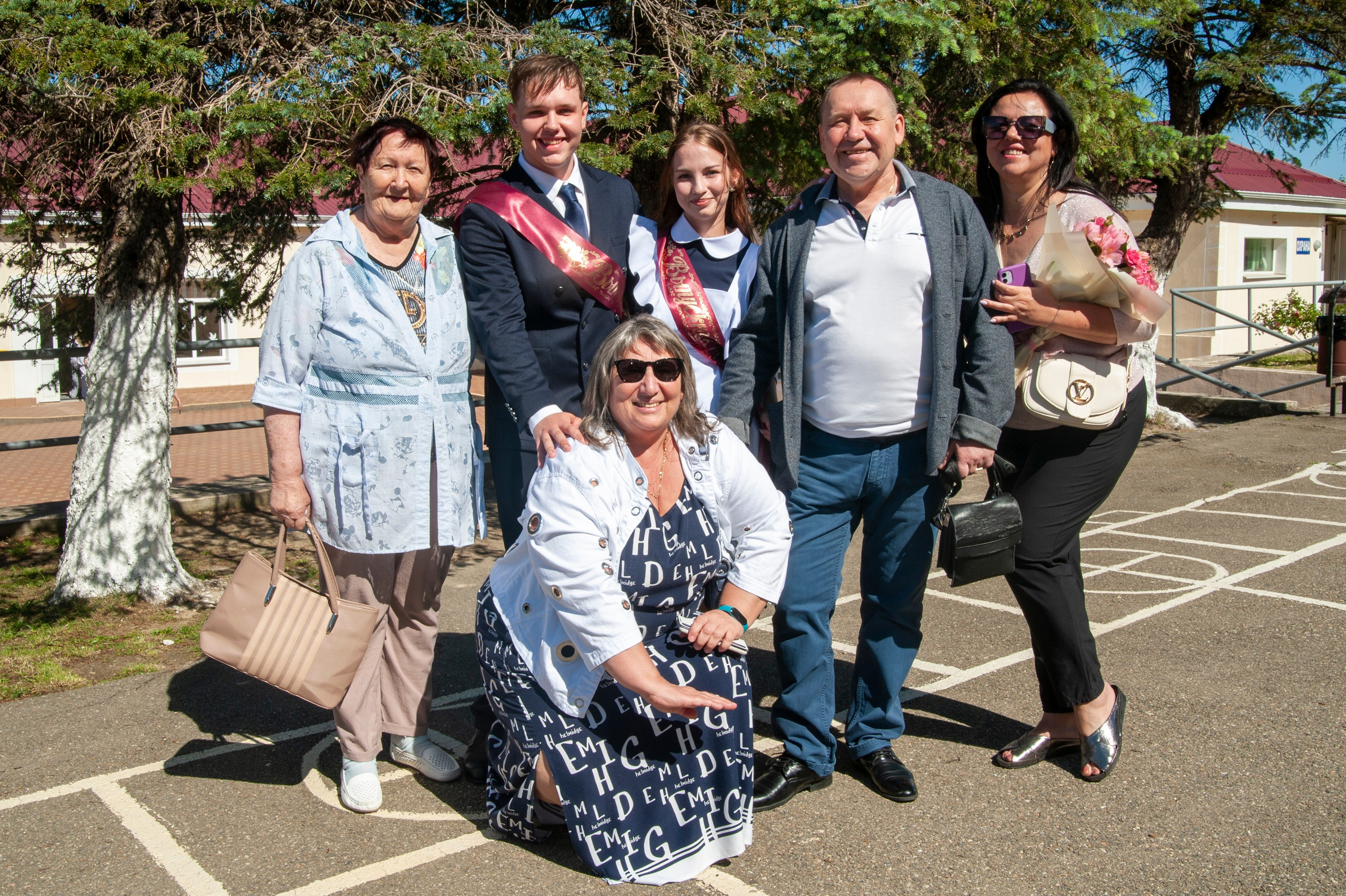 Последний Звонок МАОУ СОШ № 17 им. Эдуарда Есаяна — Архипо-Осиповка. Свадебный и семейный фотограф Денис Лукьянов в Краснодаре, Краснодарском крае и Республике Крым