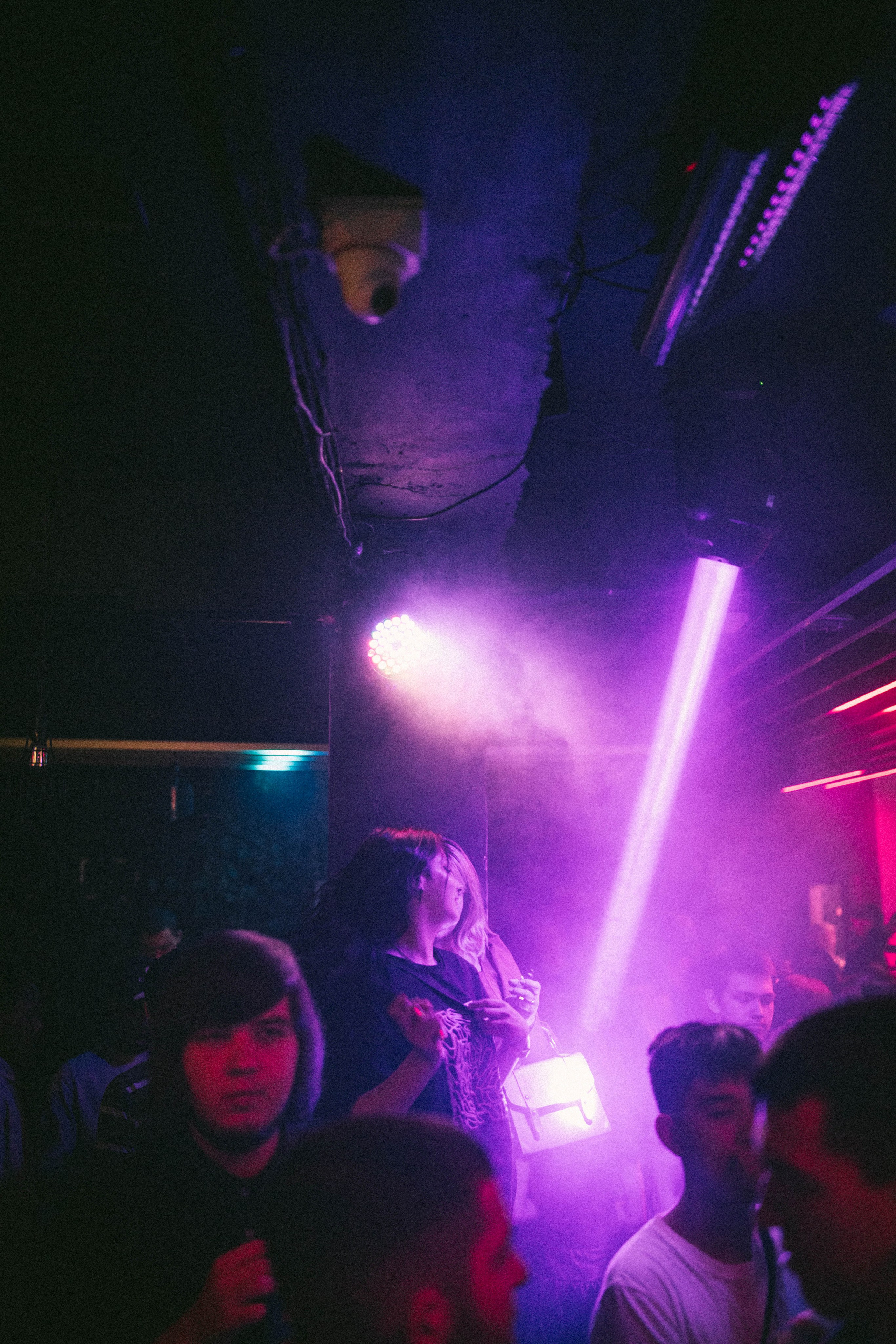 Bear bar 10.11. Awes fram