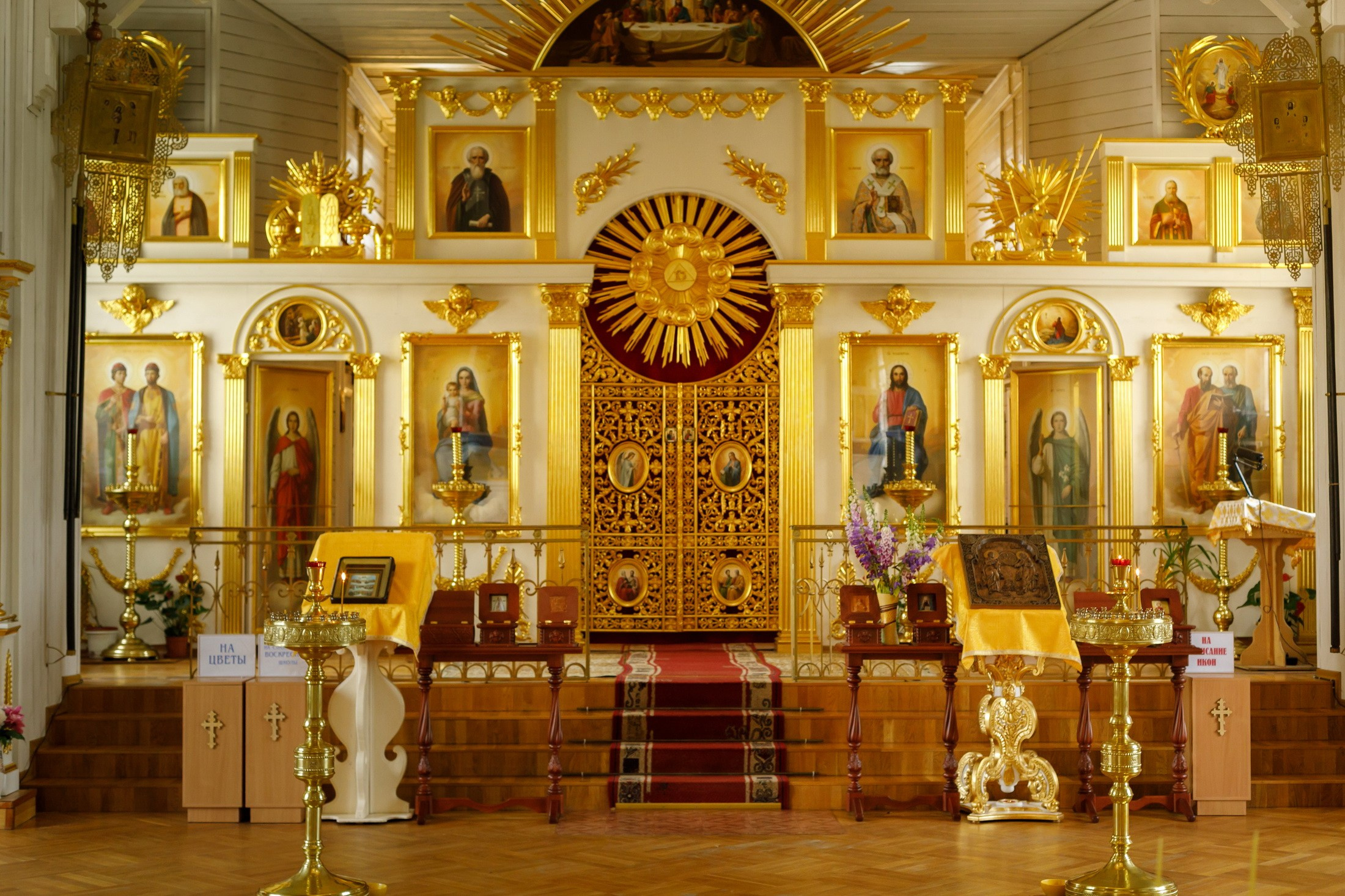 крещение ребенка Вырица храм Петра и Павла, где покрестить в Вырице лен области, крещение малыша, фотограф на крещение, сколько стоит индивидуальное крещение, цена крещения