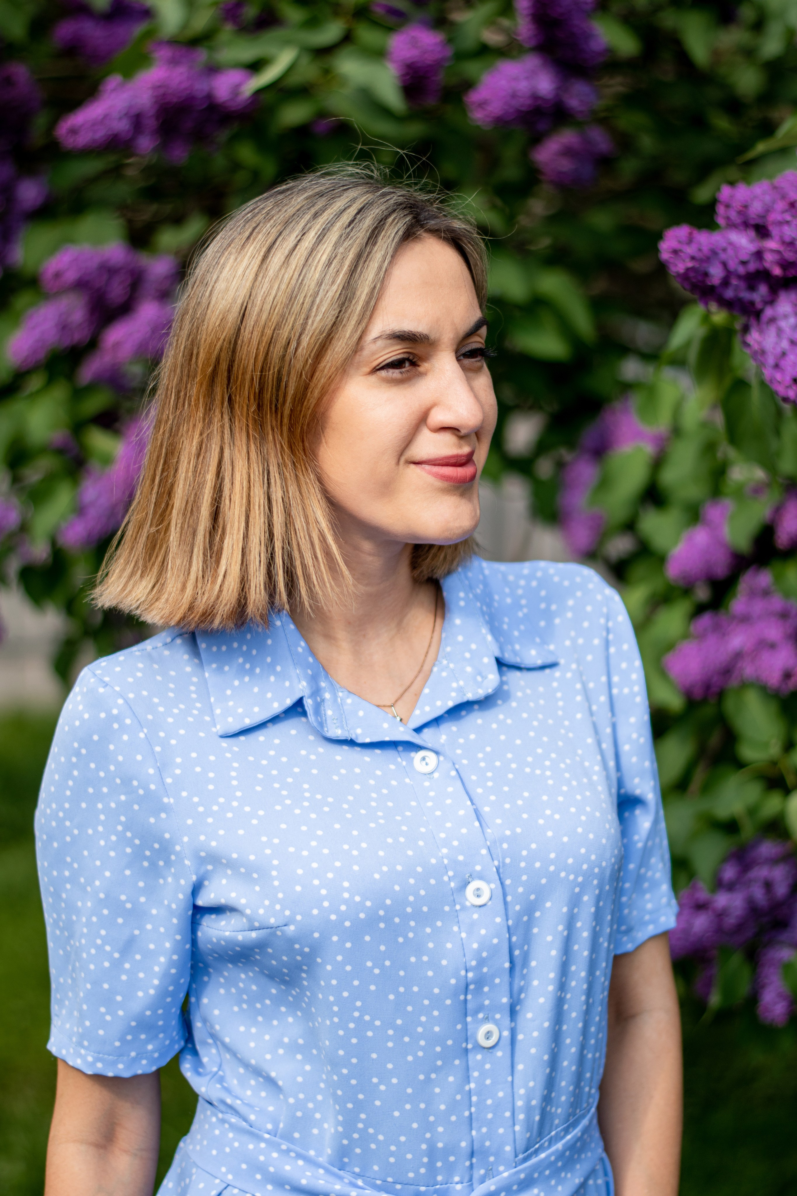 Айгуль в сирени. Фотограф Санкт-Петербург | Дарья Першина