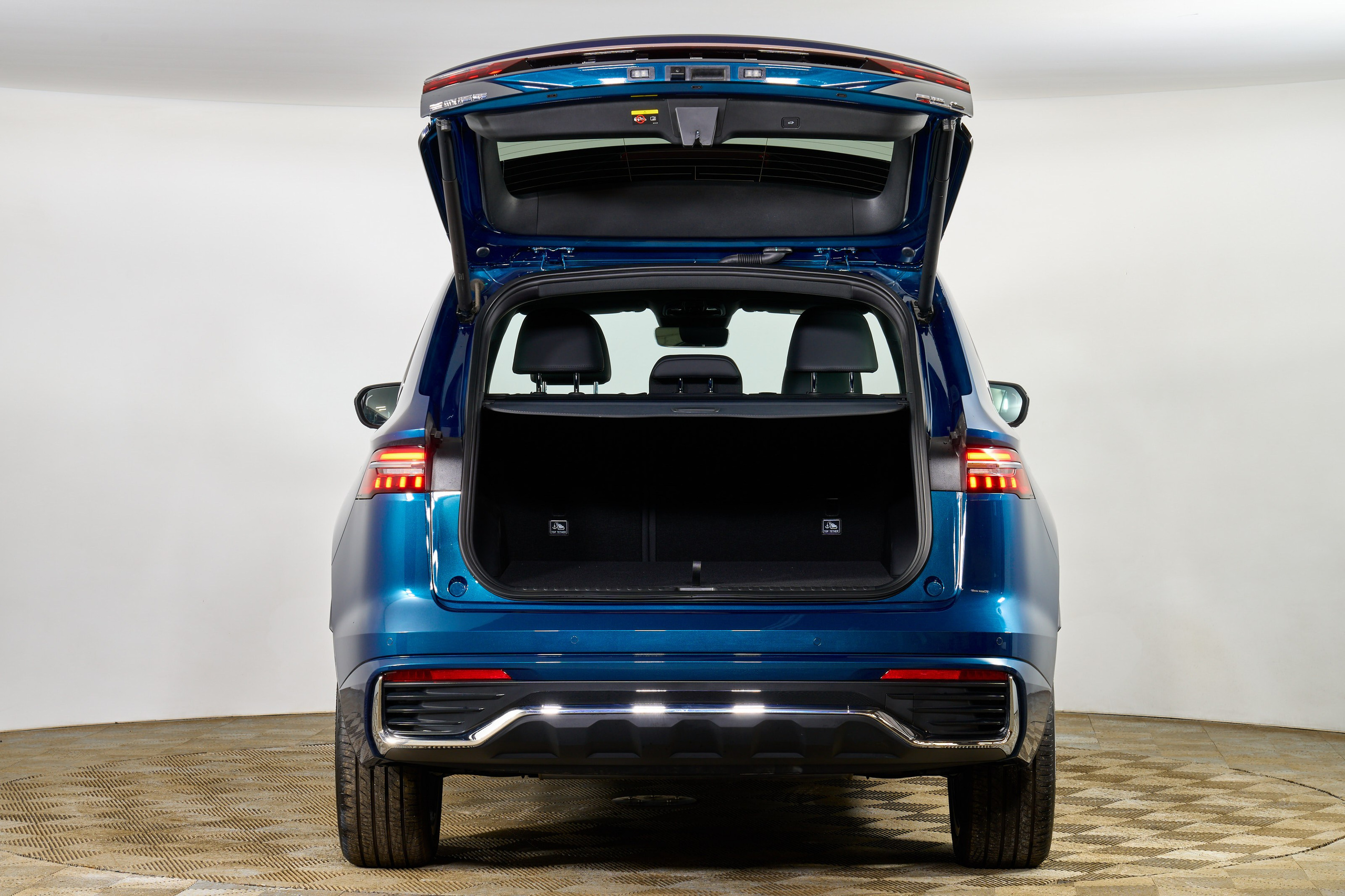 Geely Monjaro. Фотограф Николай Прокофьев модельные тесты в Москве