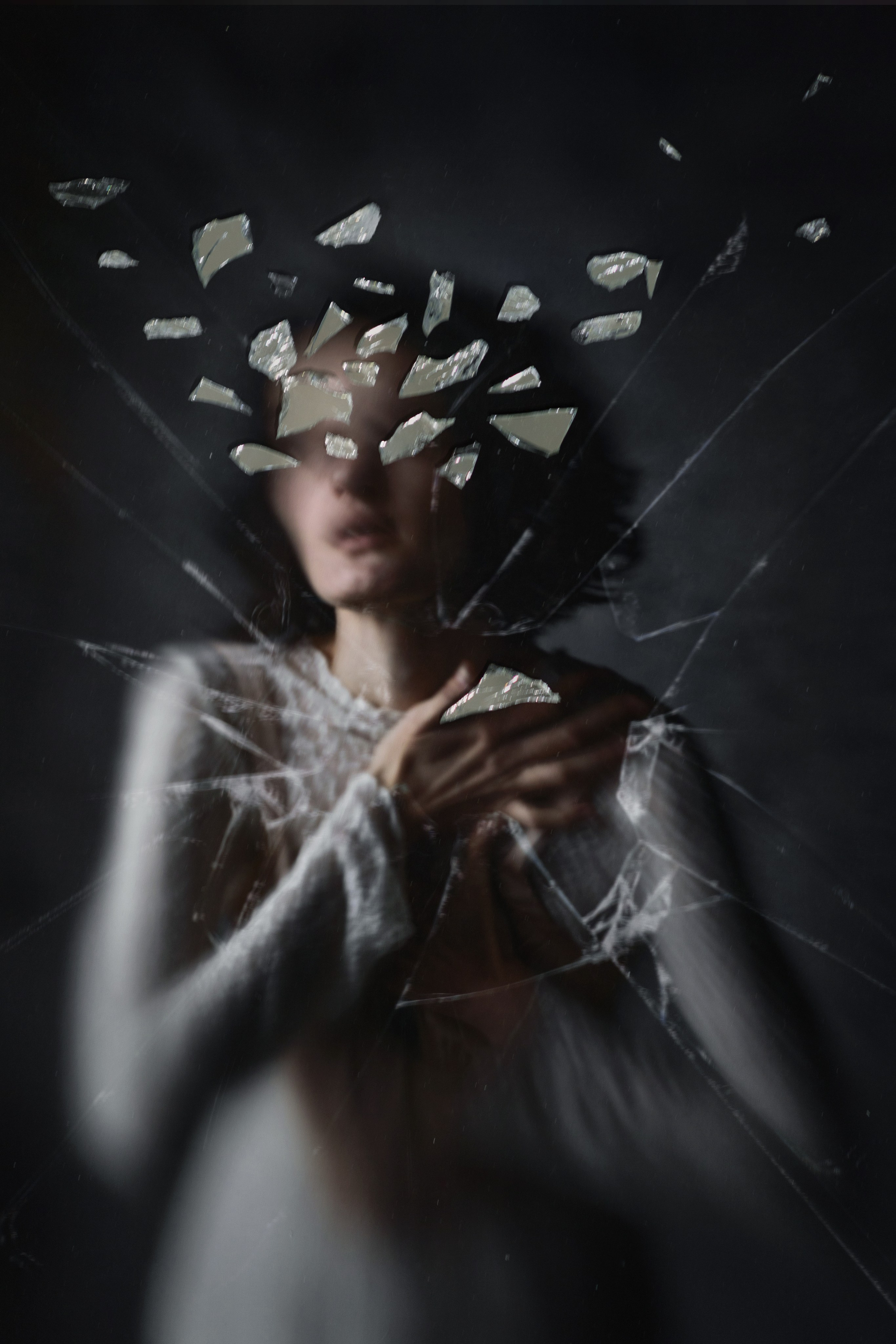 ОСКОЛКИ /  BROKEN. Фотограф Москва и Московская область Дарья Гордеева