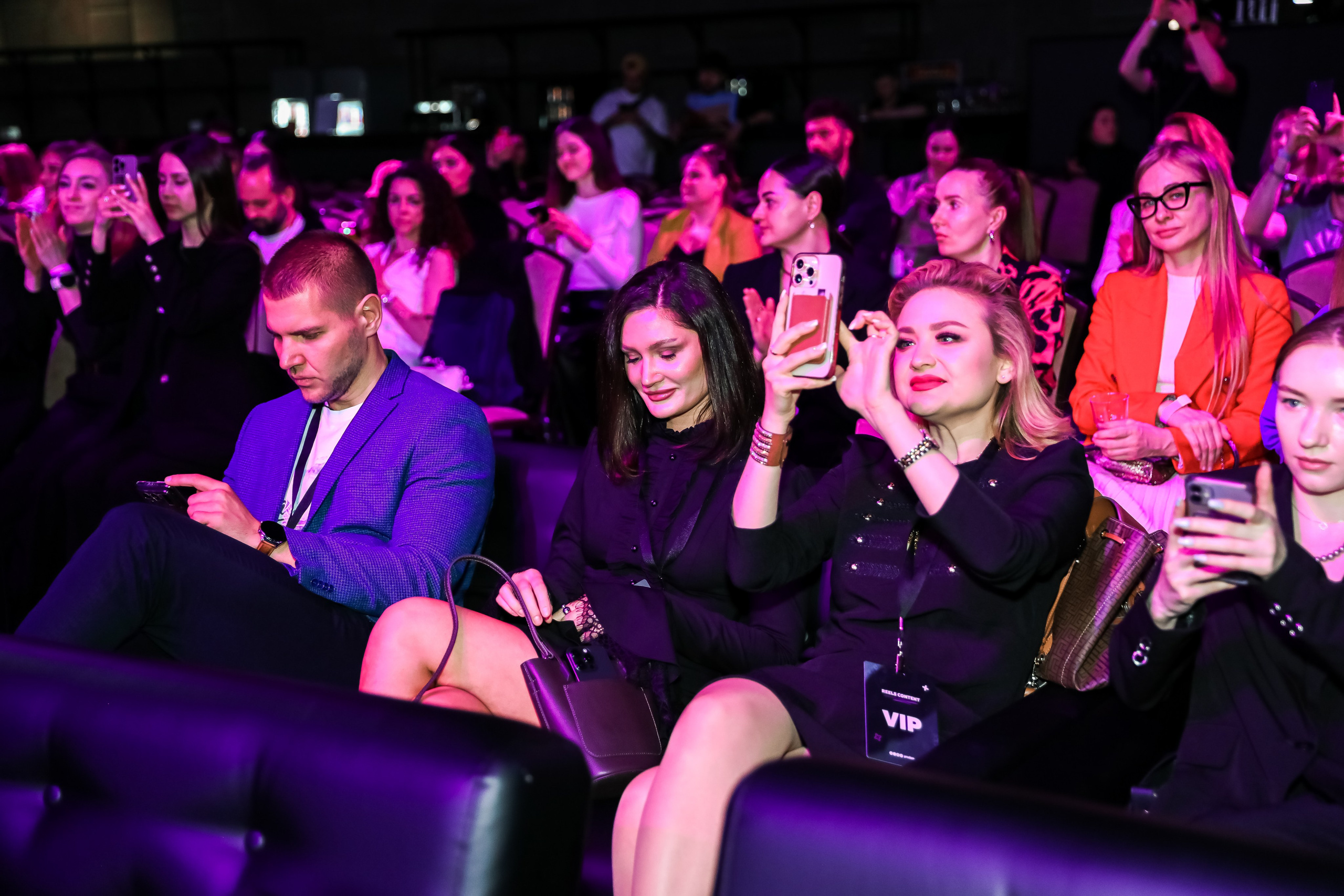 REELS CONTENT — НЕТВОРКИНГ. Photographer Viktoriya Markushina «My world throug»