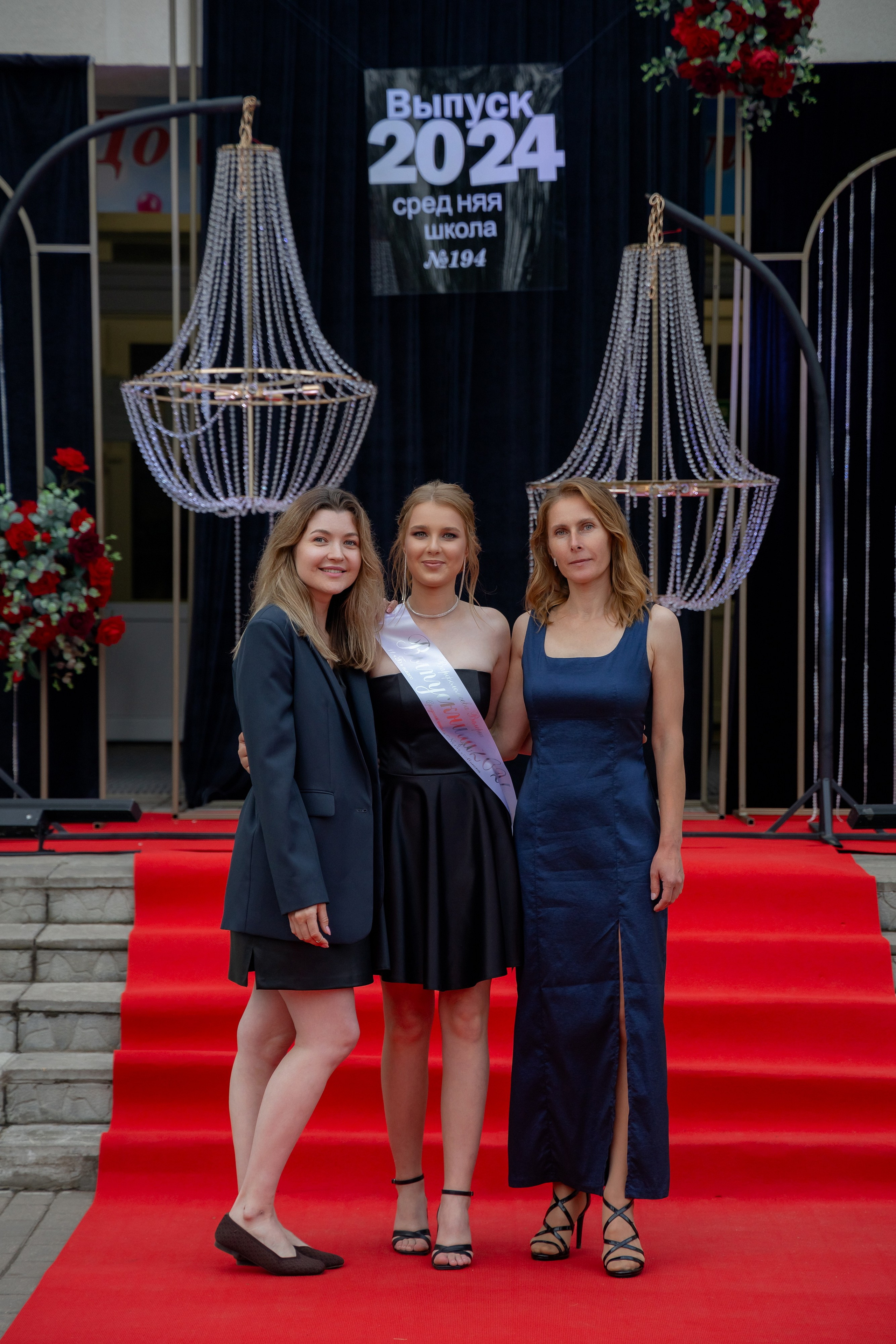 Школьный выпускной 2024 год в Соколе (Минск). Свадебный фотограф в Минске/Беларуси Сергей Спиридонов