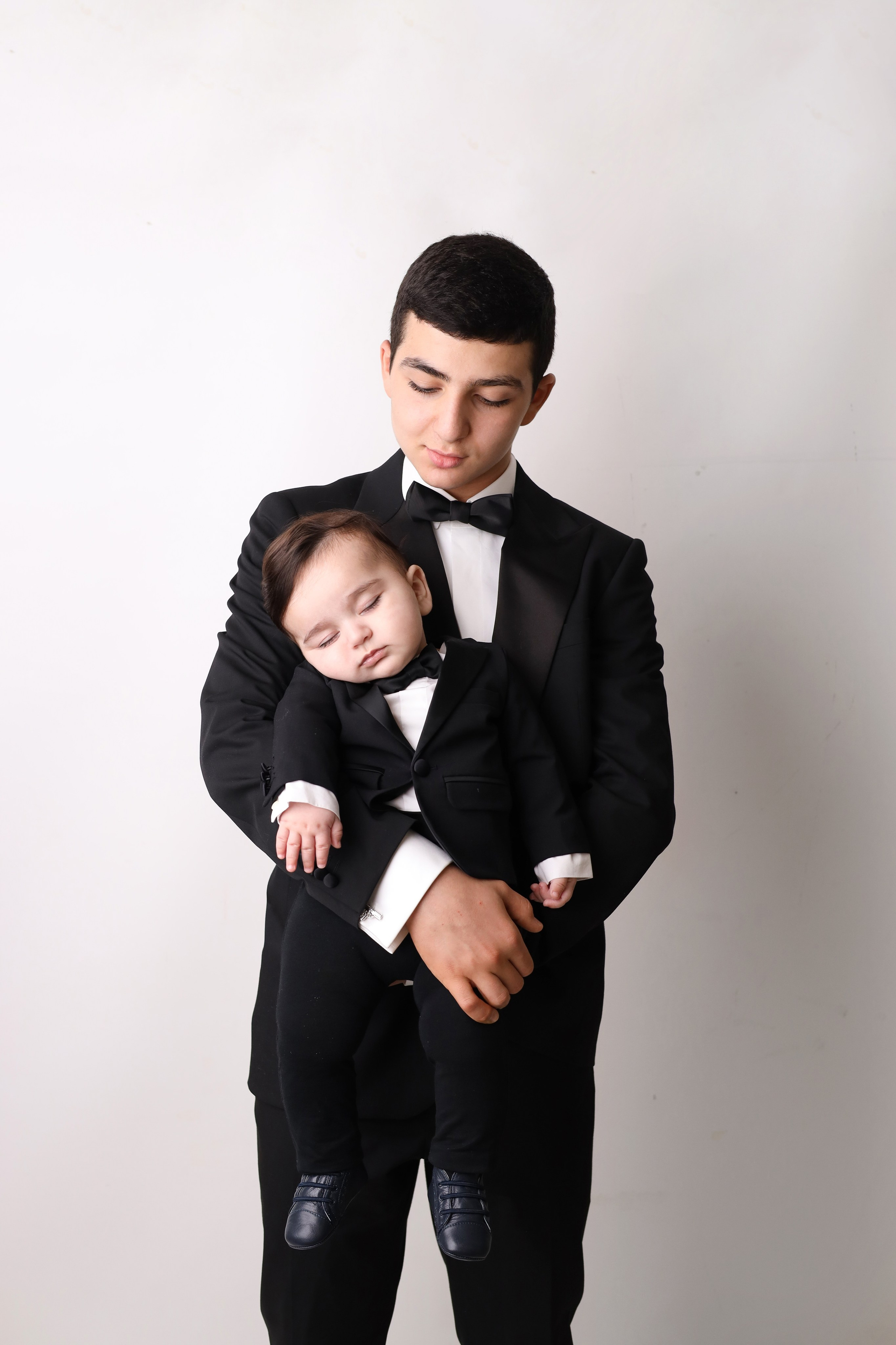 Азнавуру 6 месяцев. Фотограф новорожденных Москва. Ньюборн фотограф Москва