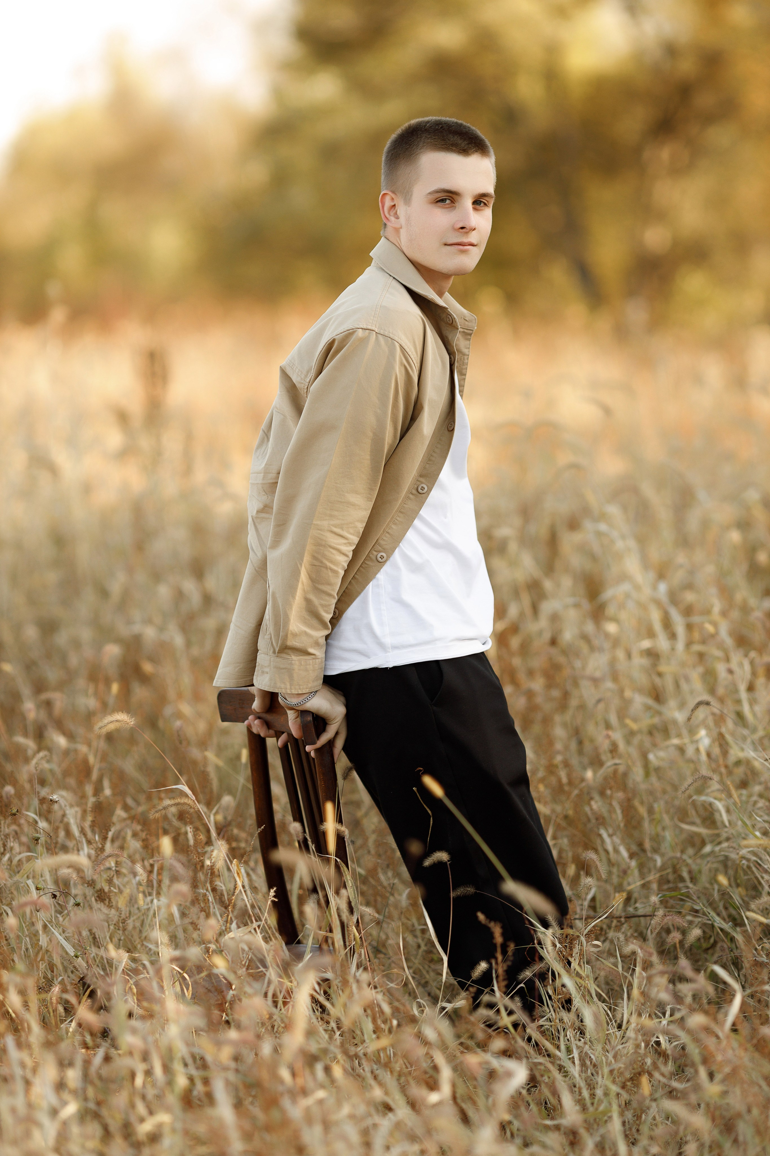 Осень 11 класс (съемка в поле). Photoalbum-vl.ru