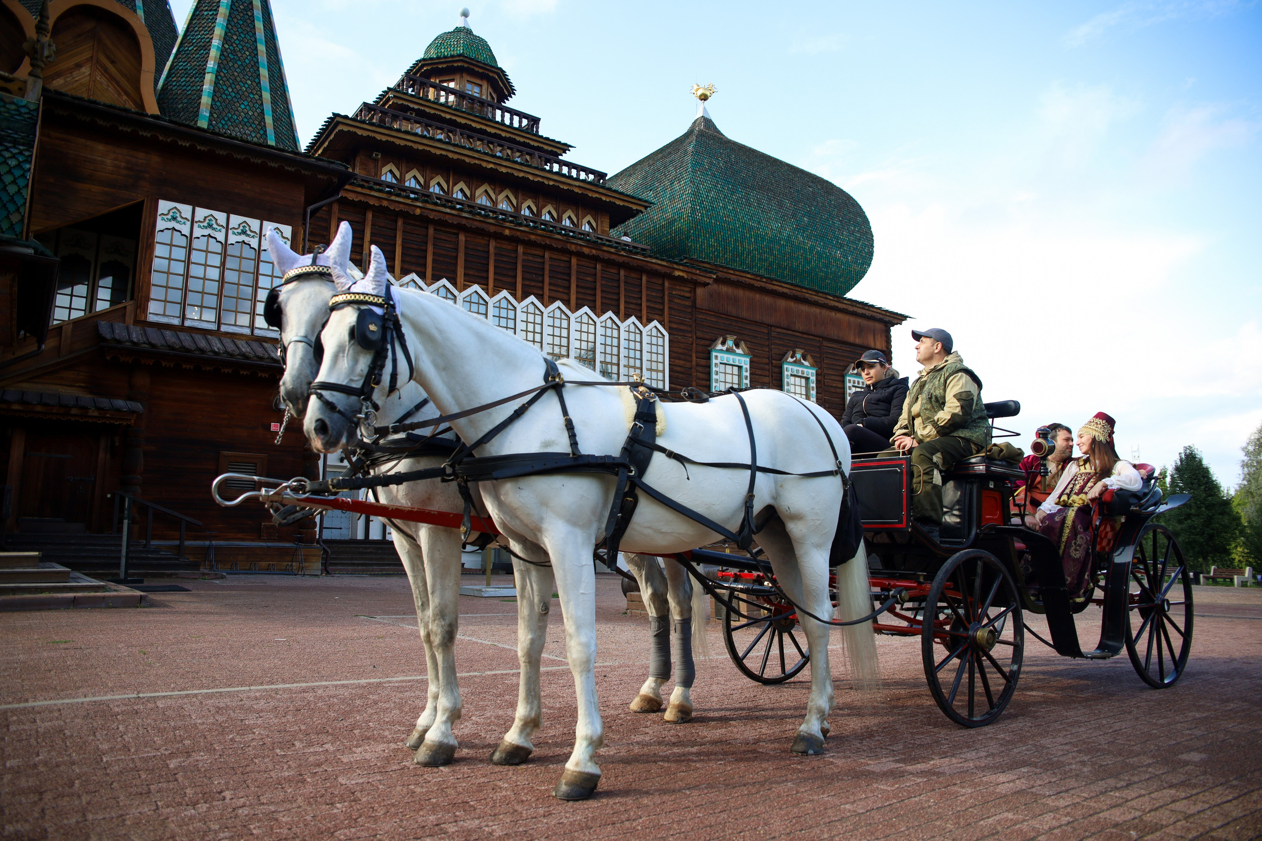 Максим и Олеся. Хоромы Царицы Коломенское. Главная