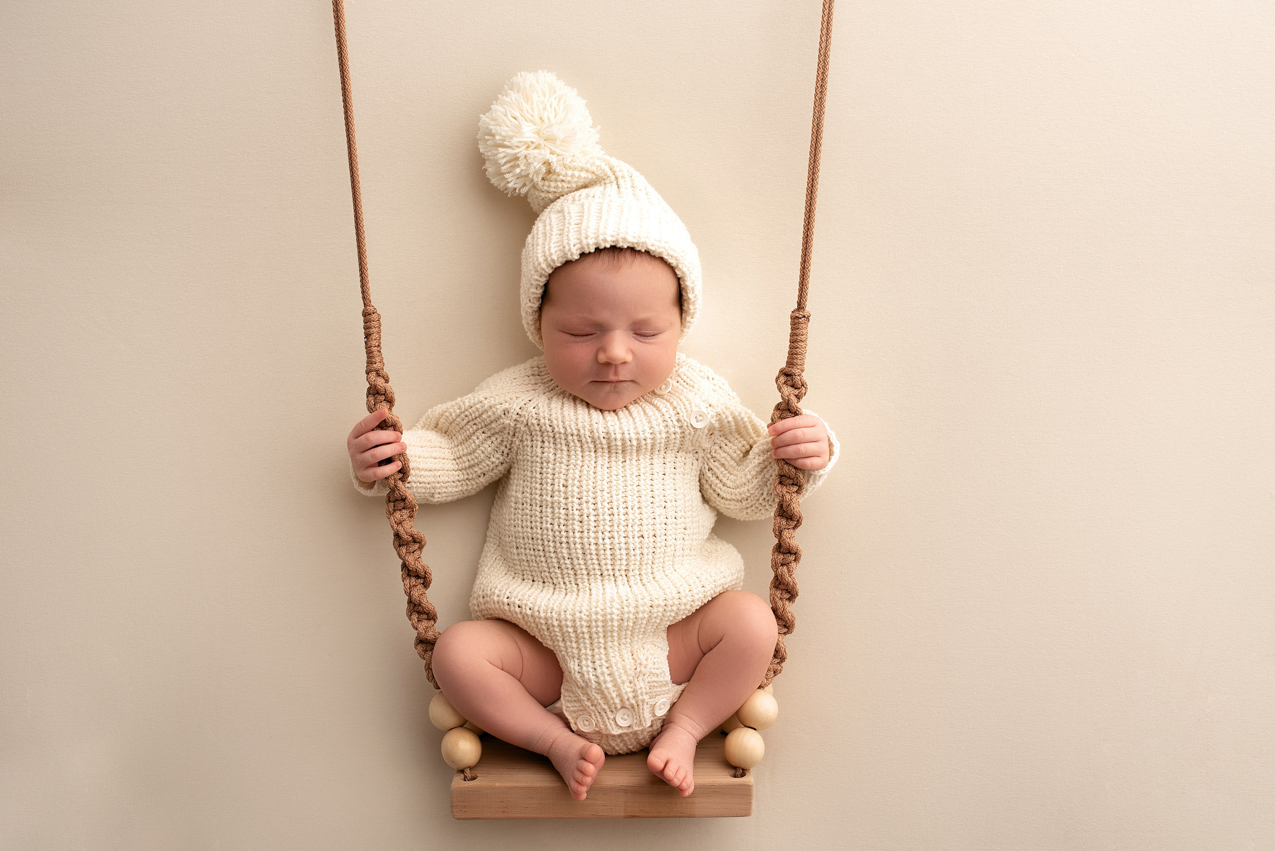 Новорождённые девочки. Детский фотограф новорождённых в Минске Боровик Екатерина